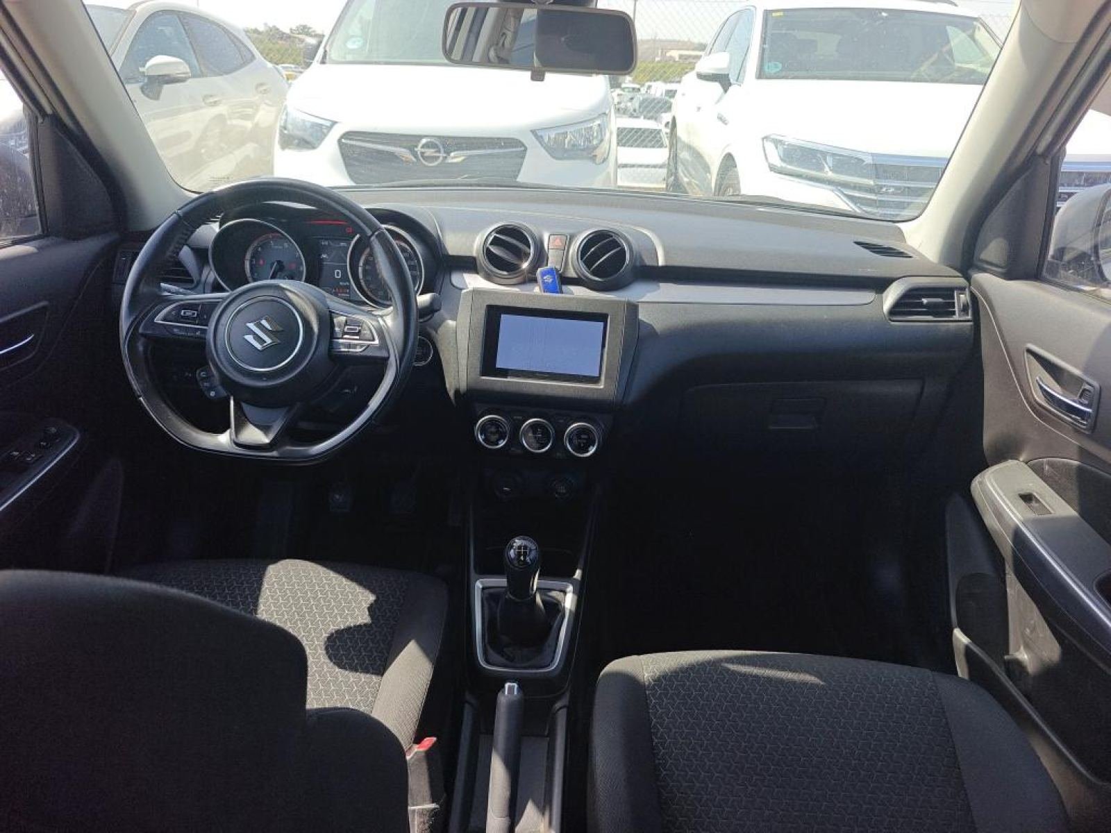 SUZUKI SWIFT 1.2 Mild Hybrid GLE Blue & White 8