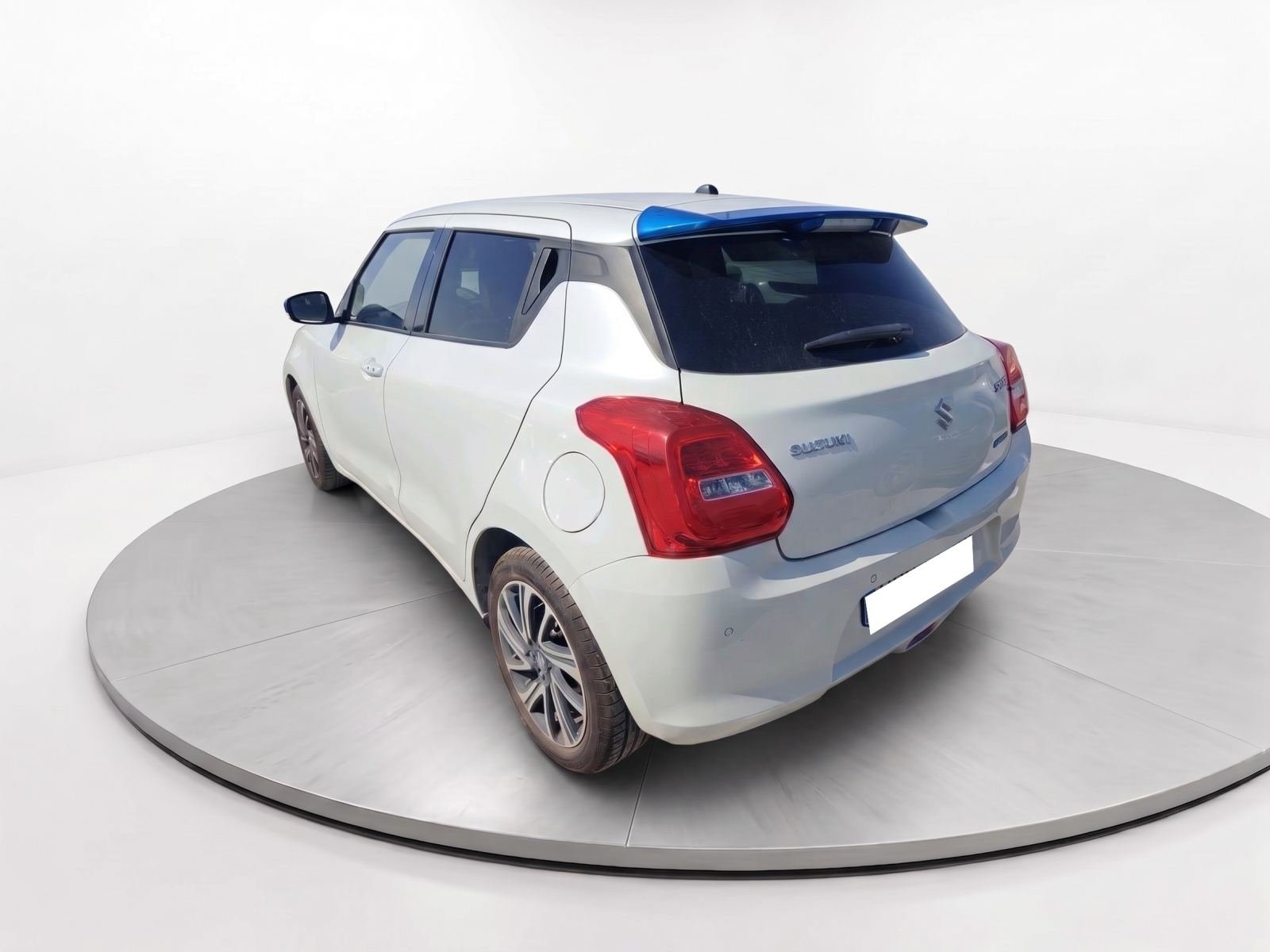 SUZUKI SWIFT 1.2 Mild Hybrid GLE Blue & White 4
