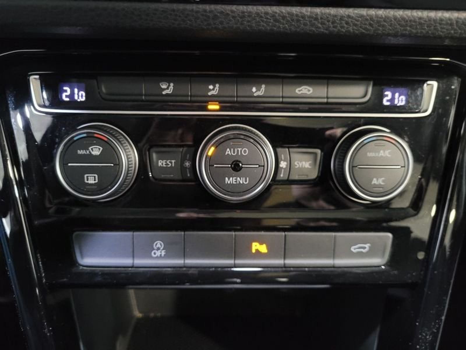 VOLKSWAGEN TOURAN 2.0 TDI 115cv Advance 22