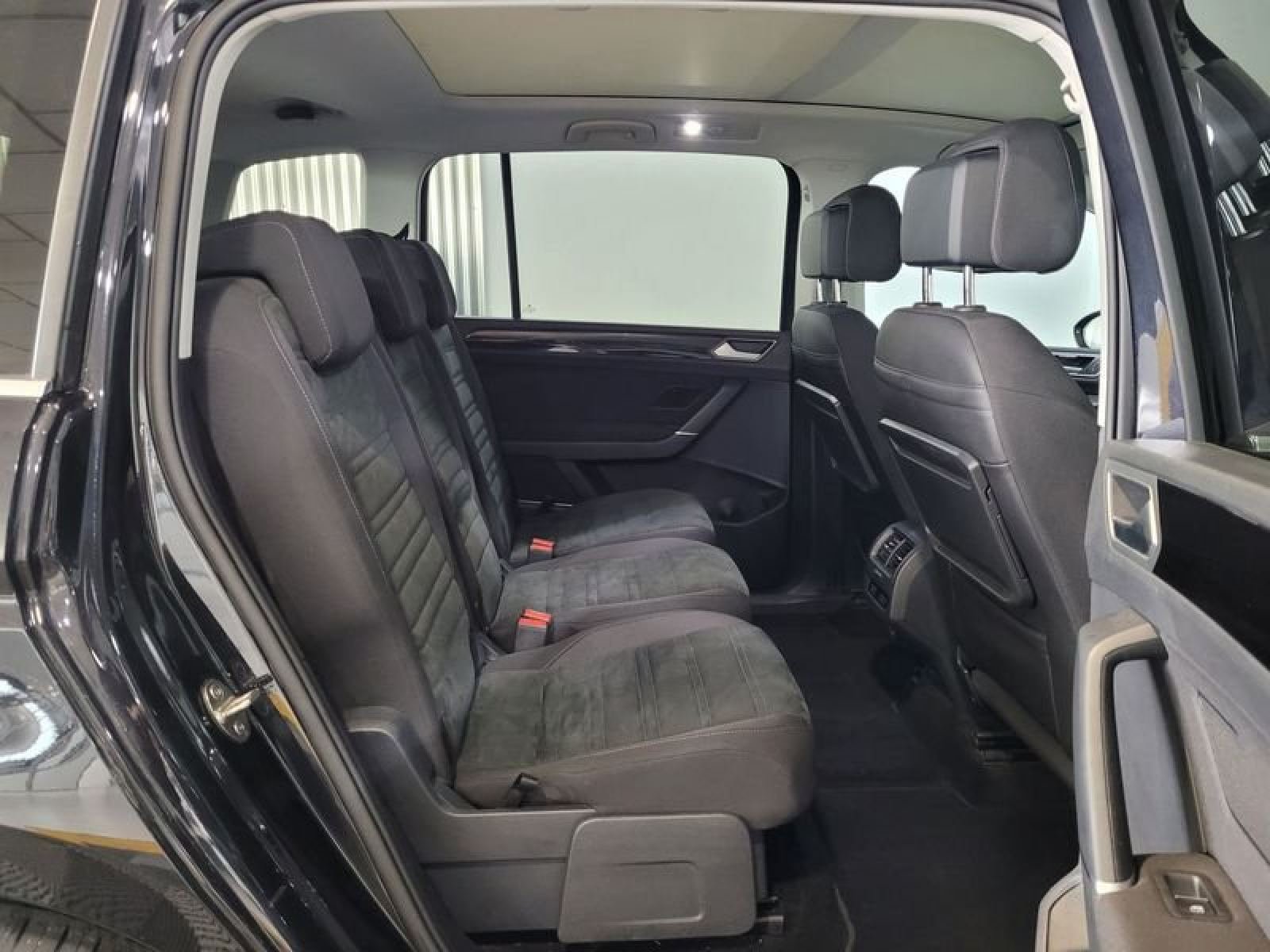 VOLKSWAGEN TOURAN 2.0 TDI 115cv Advance 26
