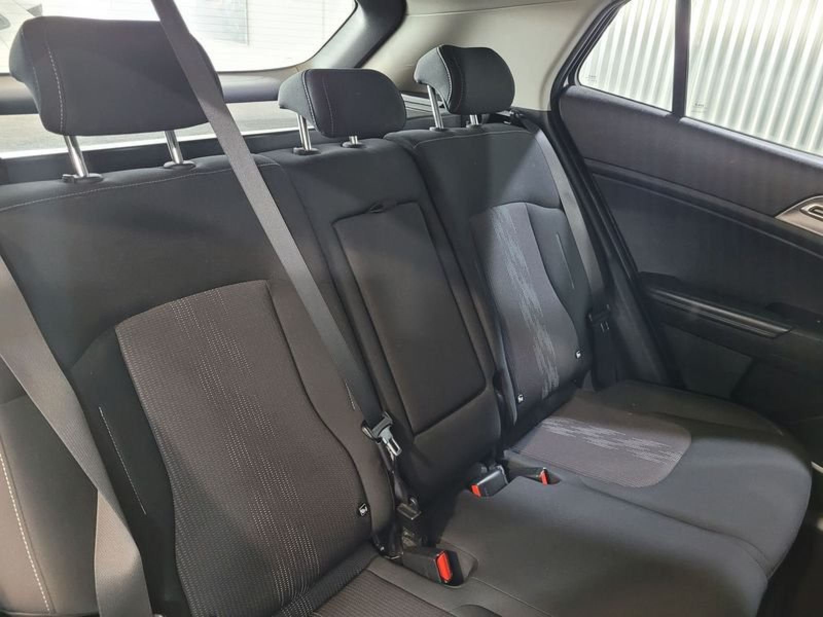 KIA SPORTAGE 1.6 T-GDi MHEV 150cv 4X2 Drive 27 