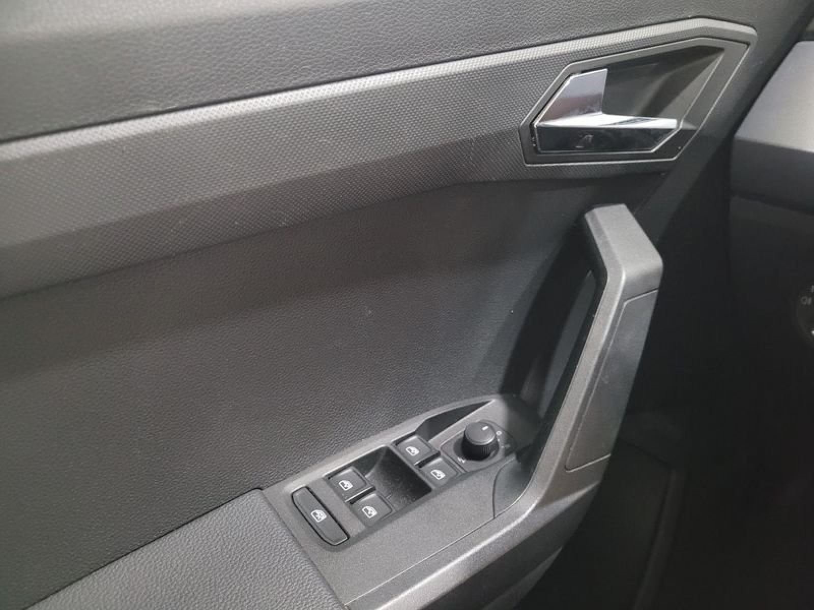 SEAT ARONA 1.0 TSI 110cv Style 11