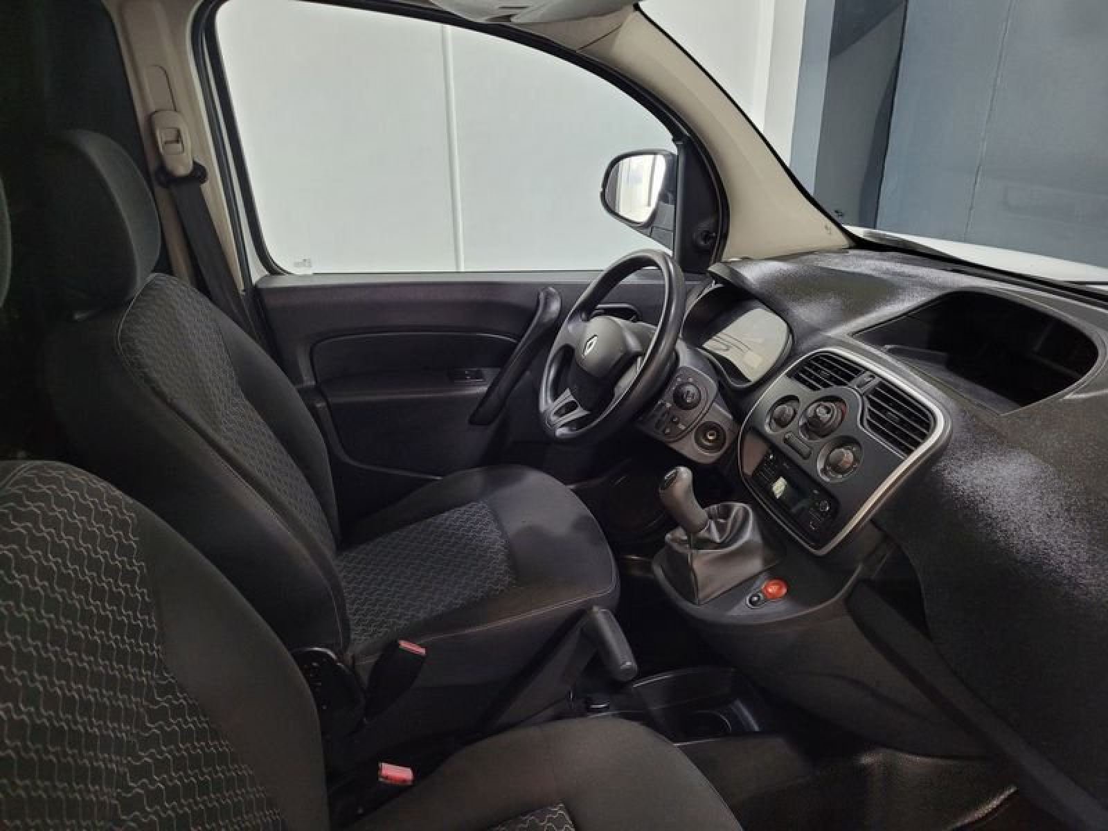 RENAULT KANGOO FURGON dCi 75cv Euro 6 Profesional 10