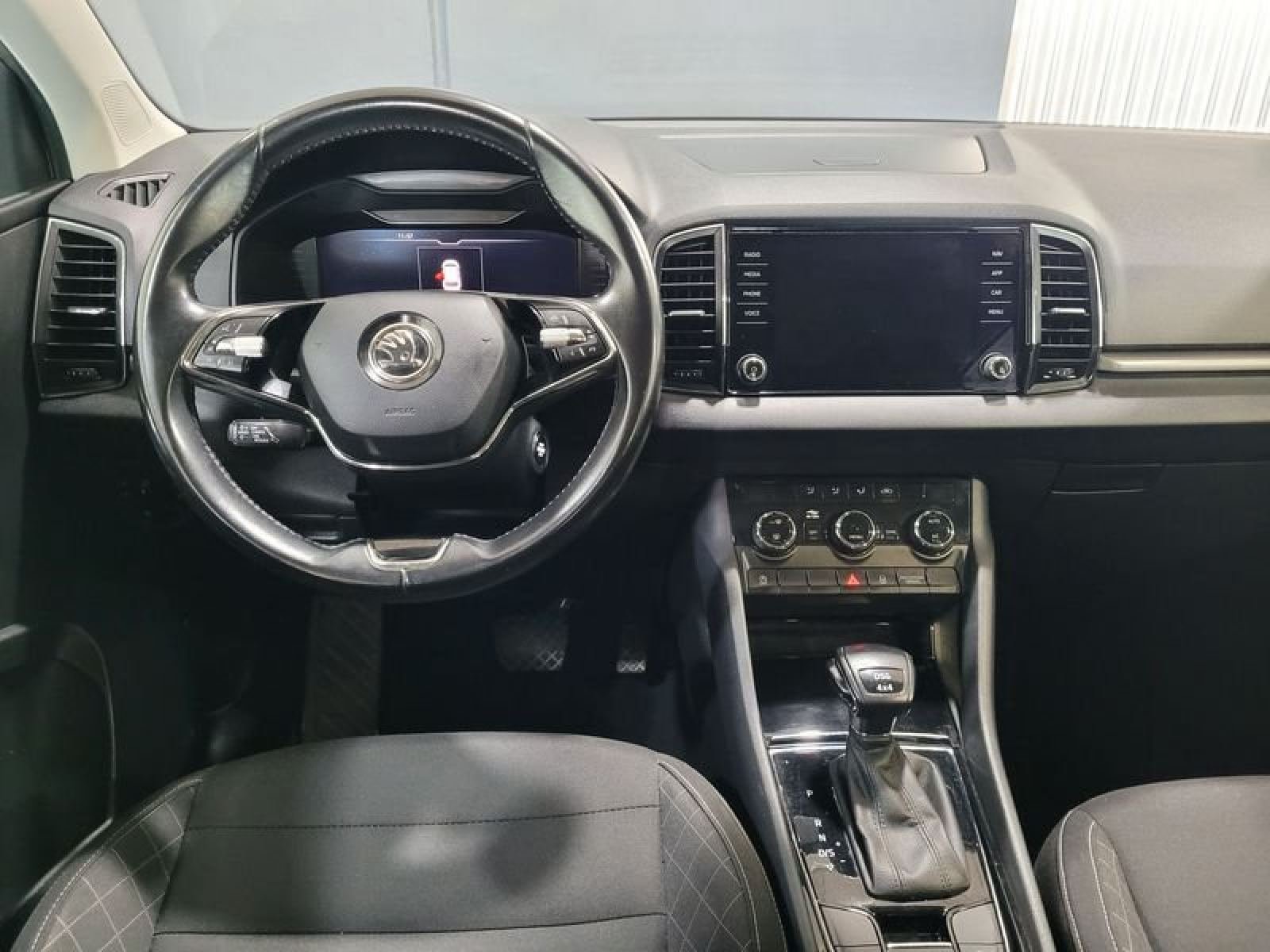 SKODA KAROQ 2.0 TDI 150cv DSG 4X4 Ambition 16