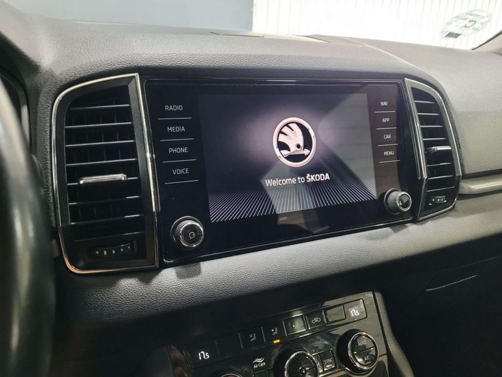 SKODA KAROQ 2.0 TDI 150cv DSG 4X4 Ambition 22