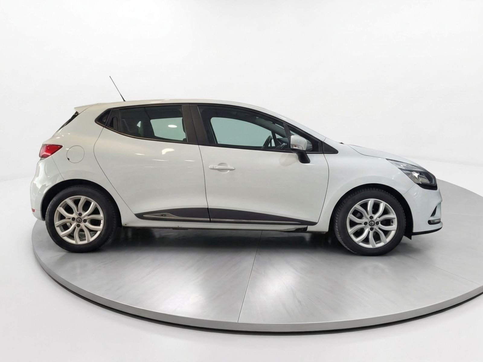 RENAULT CLIO 1.5 dCi 90cv EDC Zen -18 6