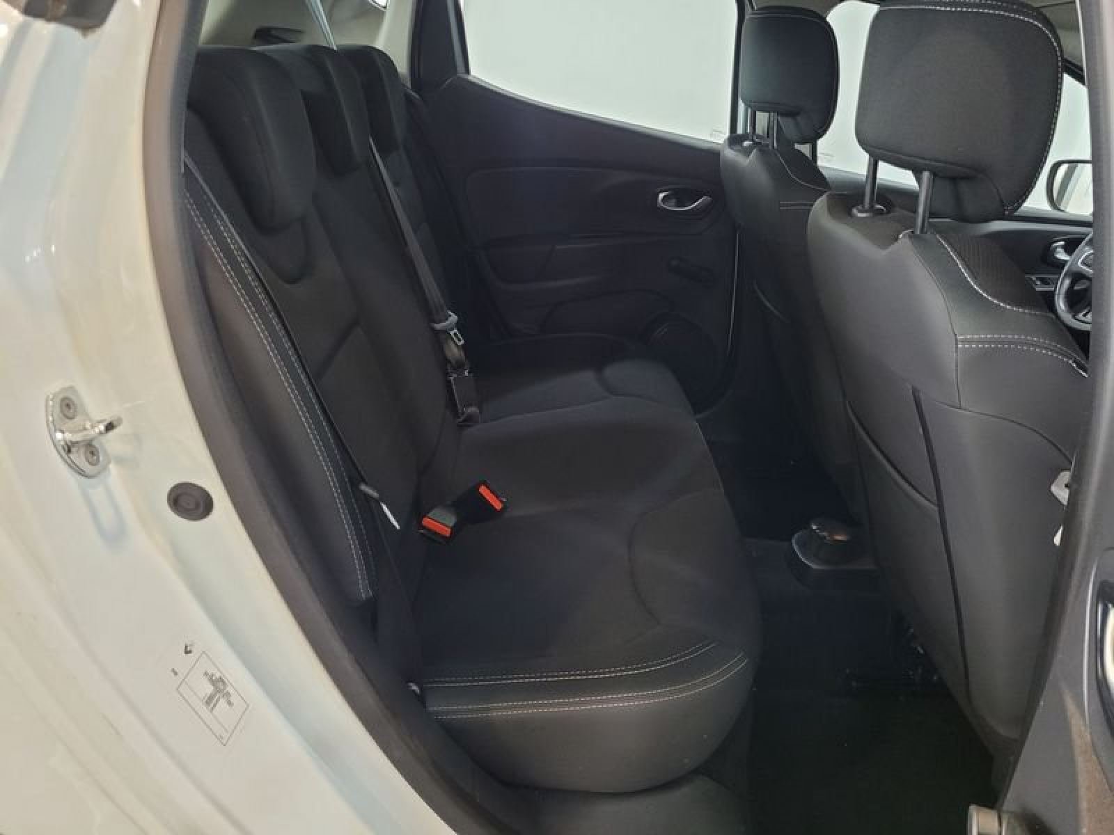 RENAULT CLIO 1.5 dCi 90cv EDC Zen -18 9