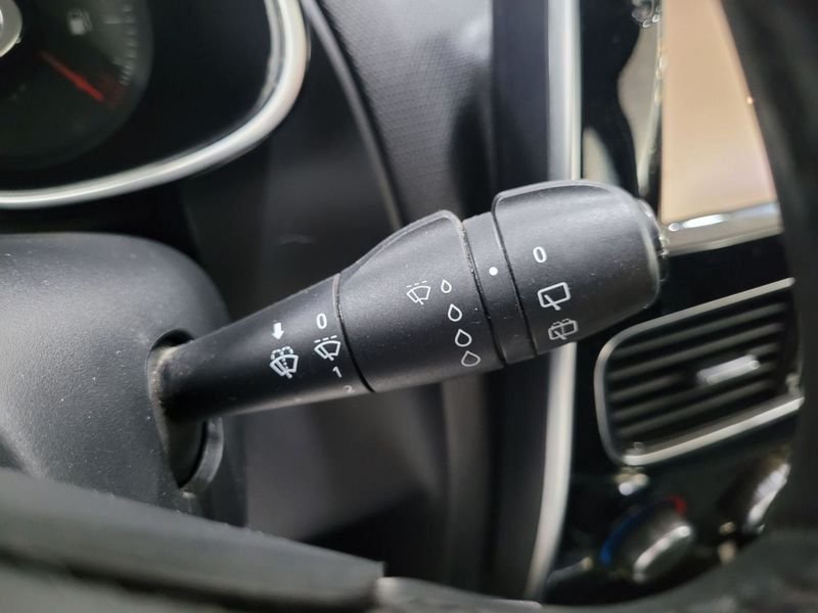 RENAULT CLIO 1.5 dCi 90cv EDC Zen -18 19