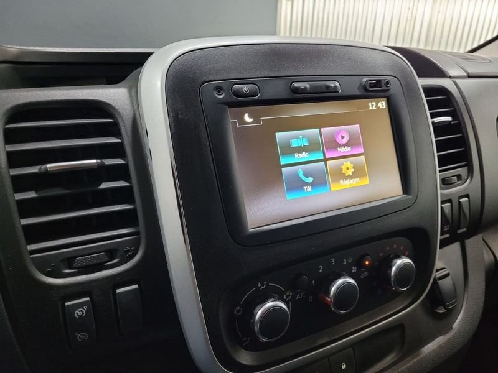 Renault Trafic Furgón 29 L1H1 Energy BluedCi - foto 18