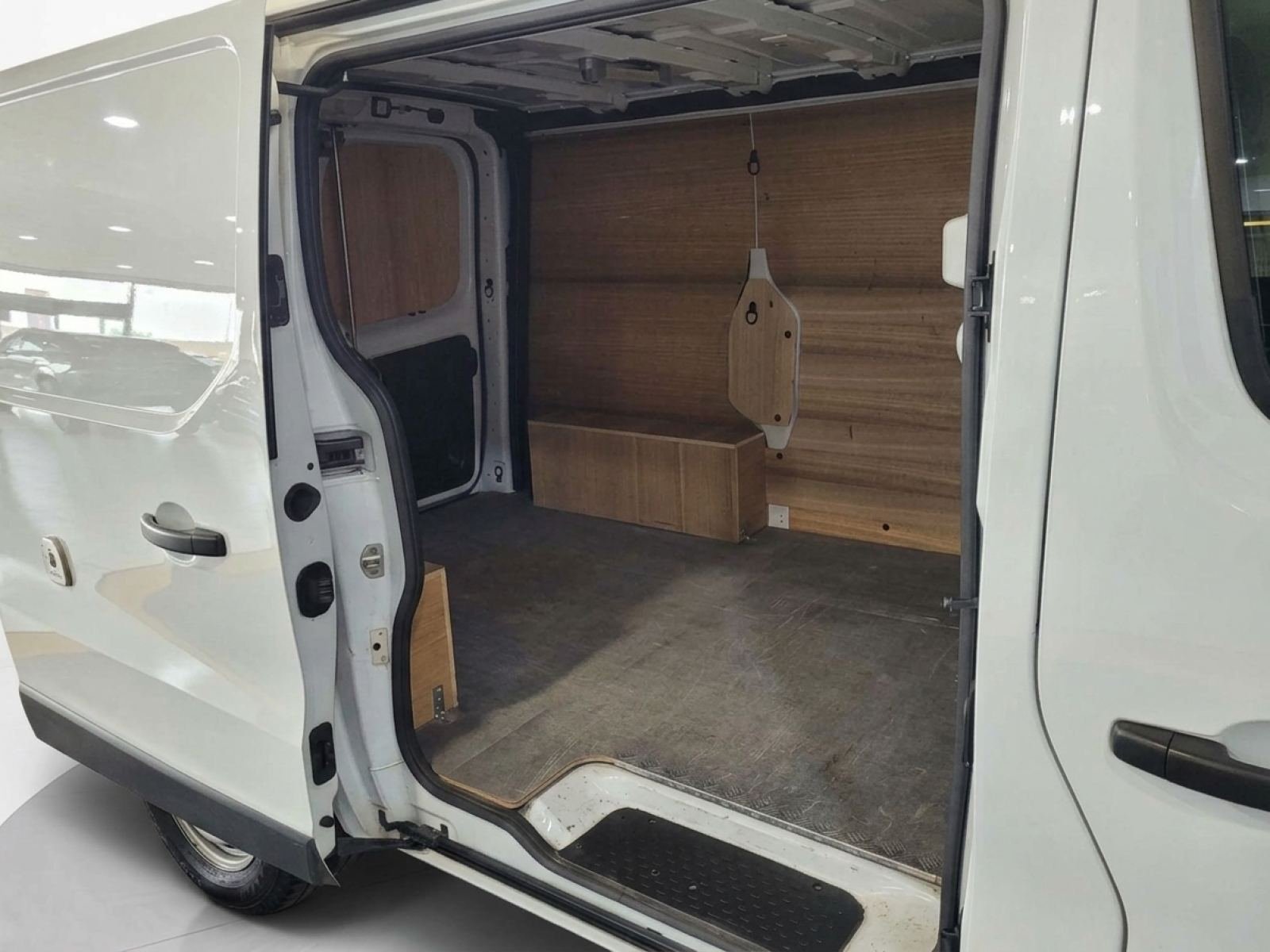 Renault Trafic Furgón 27 L1H1 Energy BluedCi - foto 7
