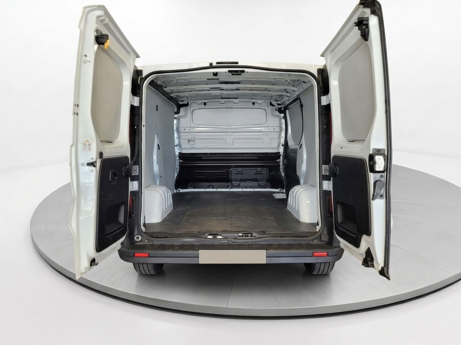 RENAULT TRAFIC Furgón 29 L1H1 dCi 88kW (120CV) Euro 6 10