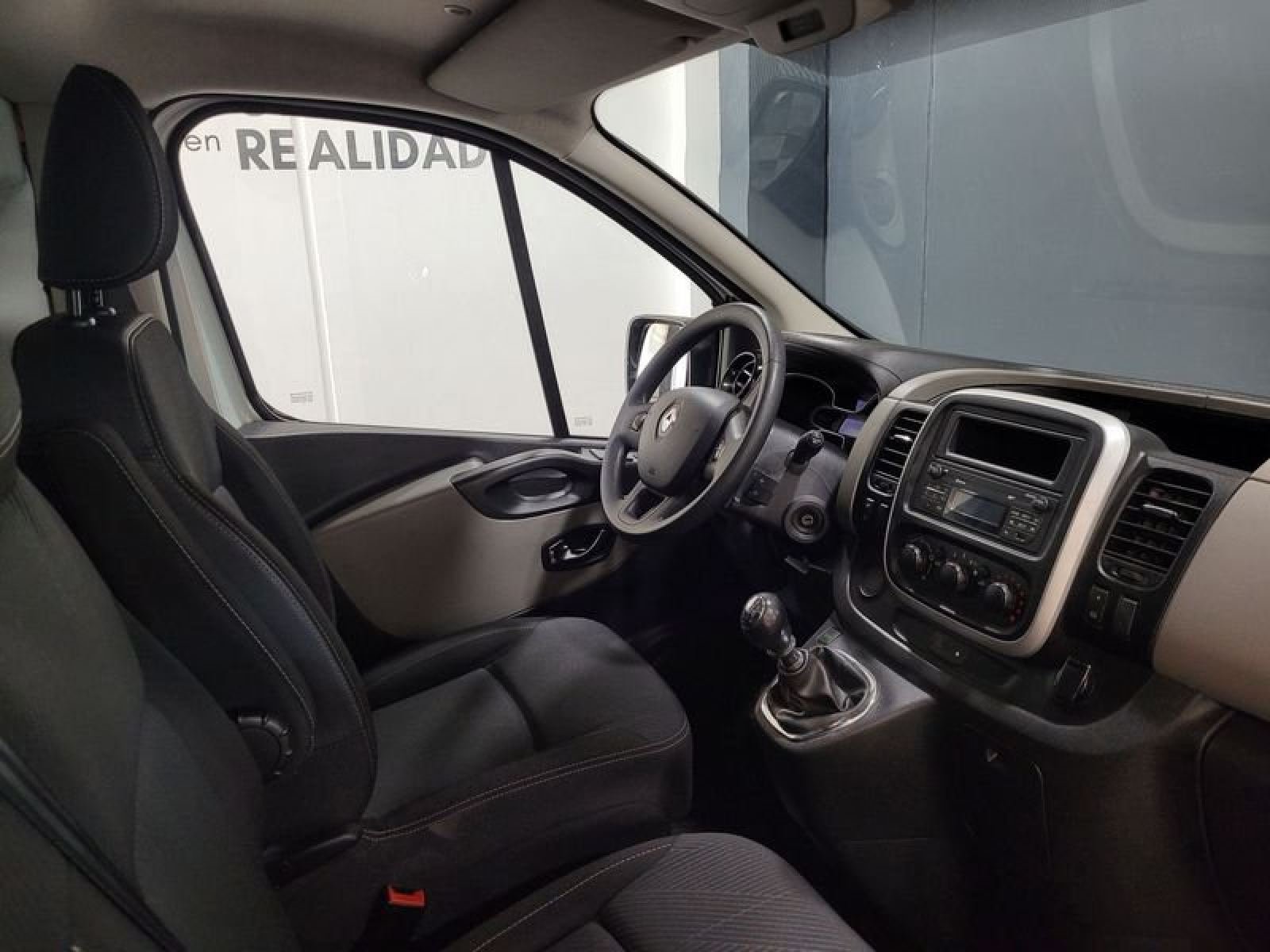 RENAULT TRAFIC Furgón 29 L1H1 Energy BluedCi 70 kW 11