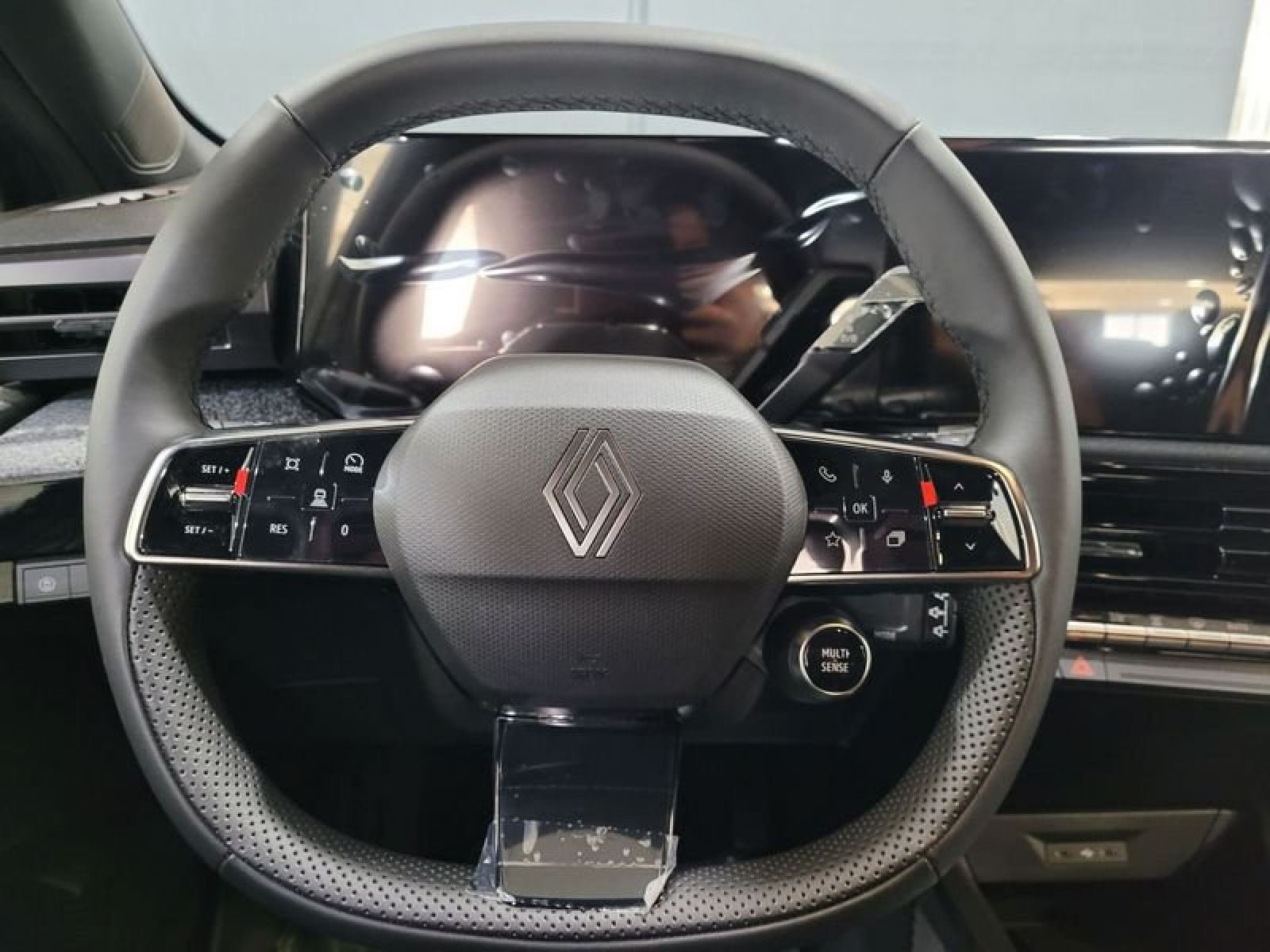 RENAULT CLIO full hybrid E-Tech 117kW (160 CV) techno 13