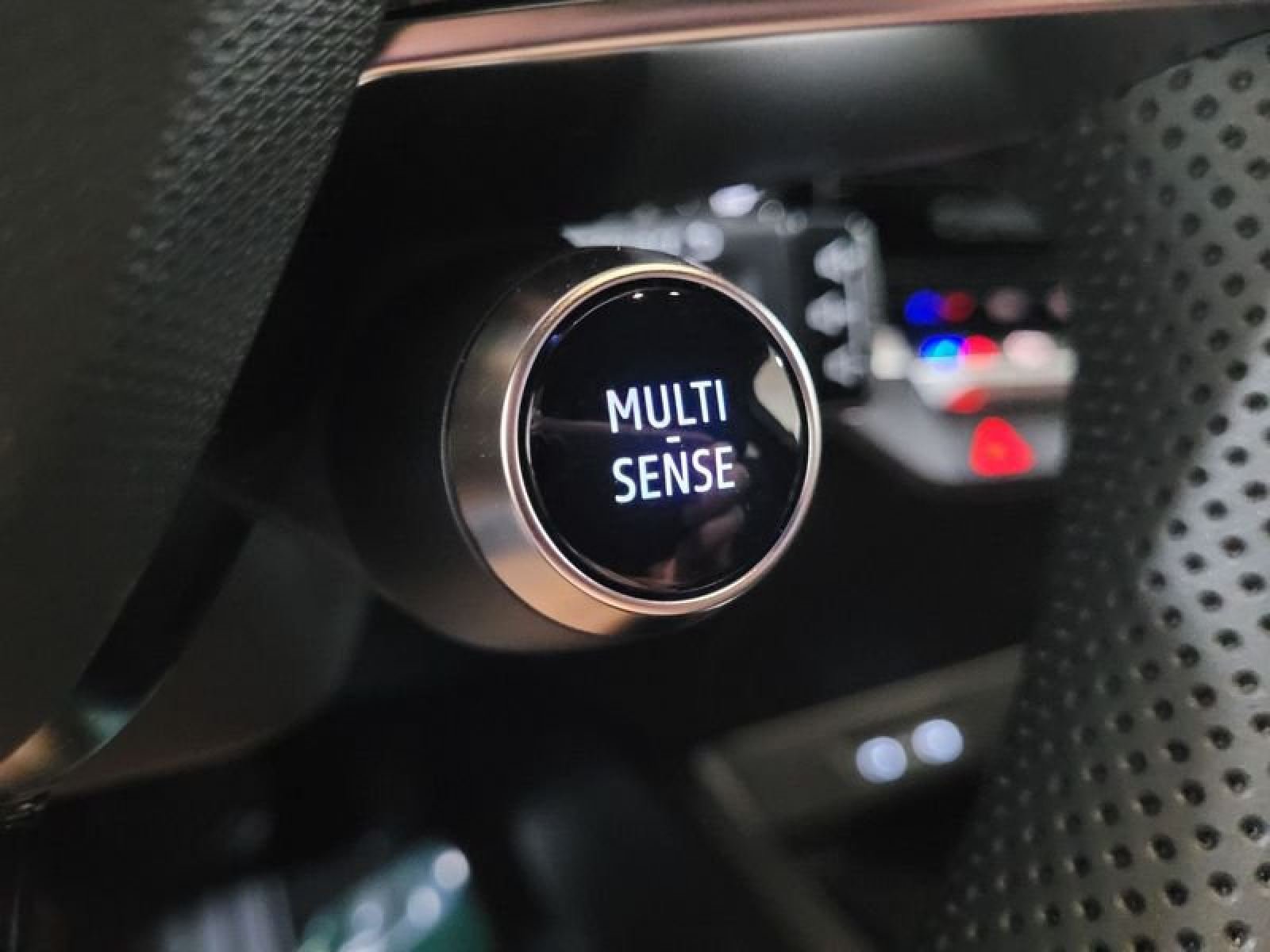 RENAULT CLIO full hybrid E-Tech 117kW (160 CV) techno 17