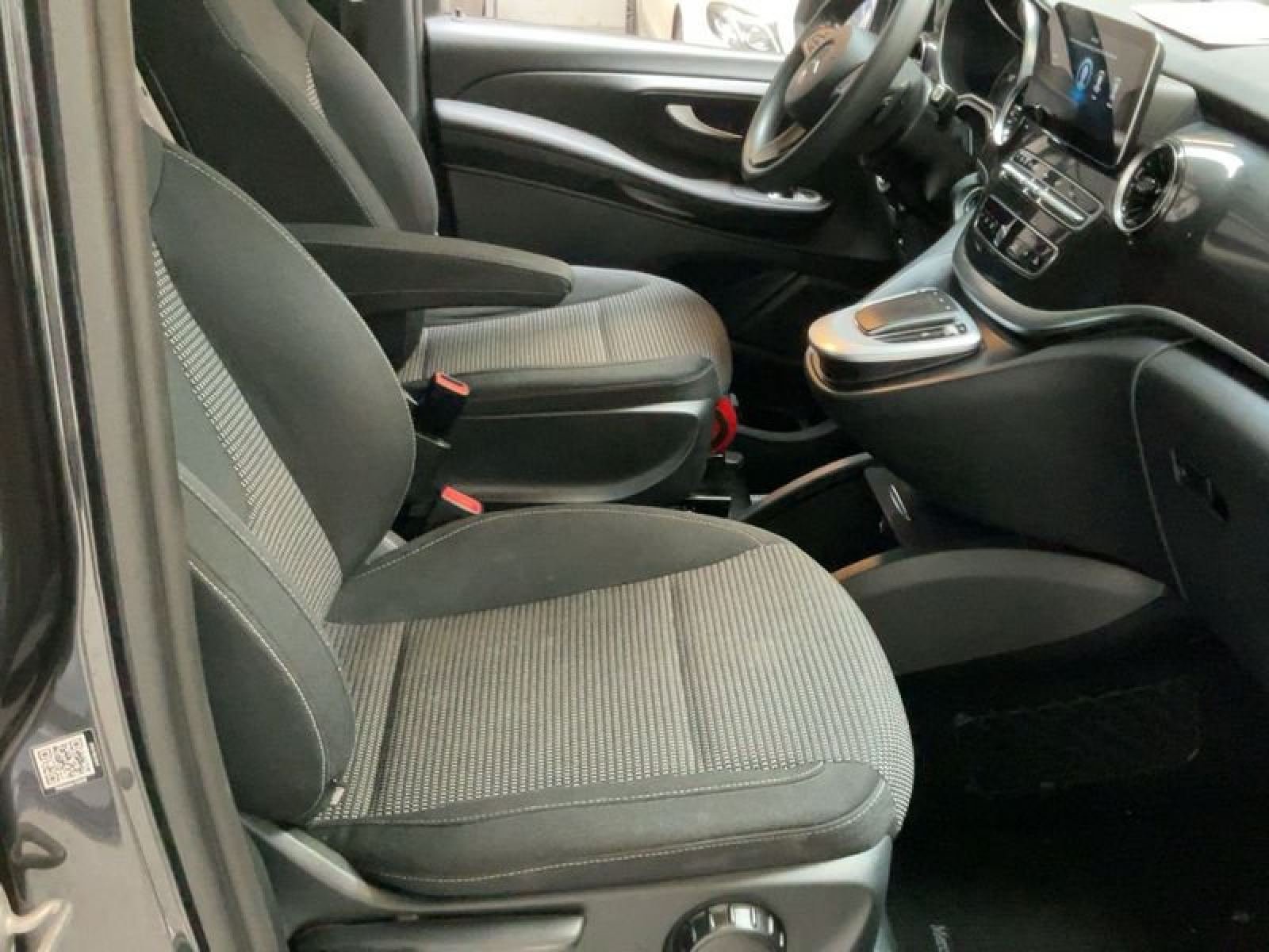 MERCEDES CLASE V 220 d  Largo 7 