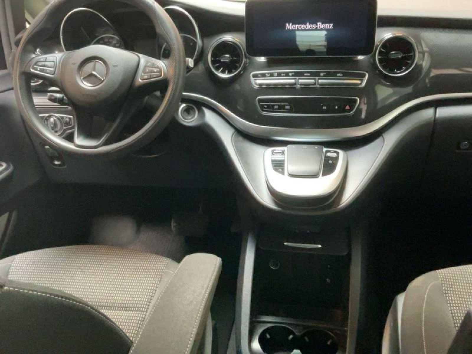 MERCEDES CLASE V 220 d  Largo 8 