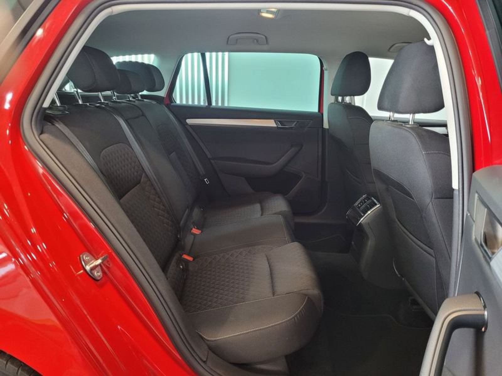 SKODA SUPERB 1.4 TSI 218cv iV P-HEV DSG L&K 13 