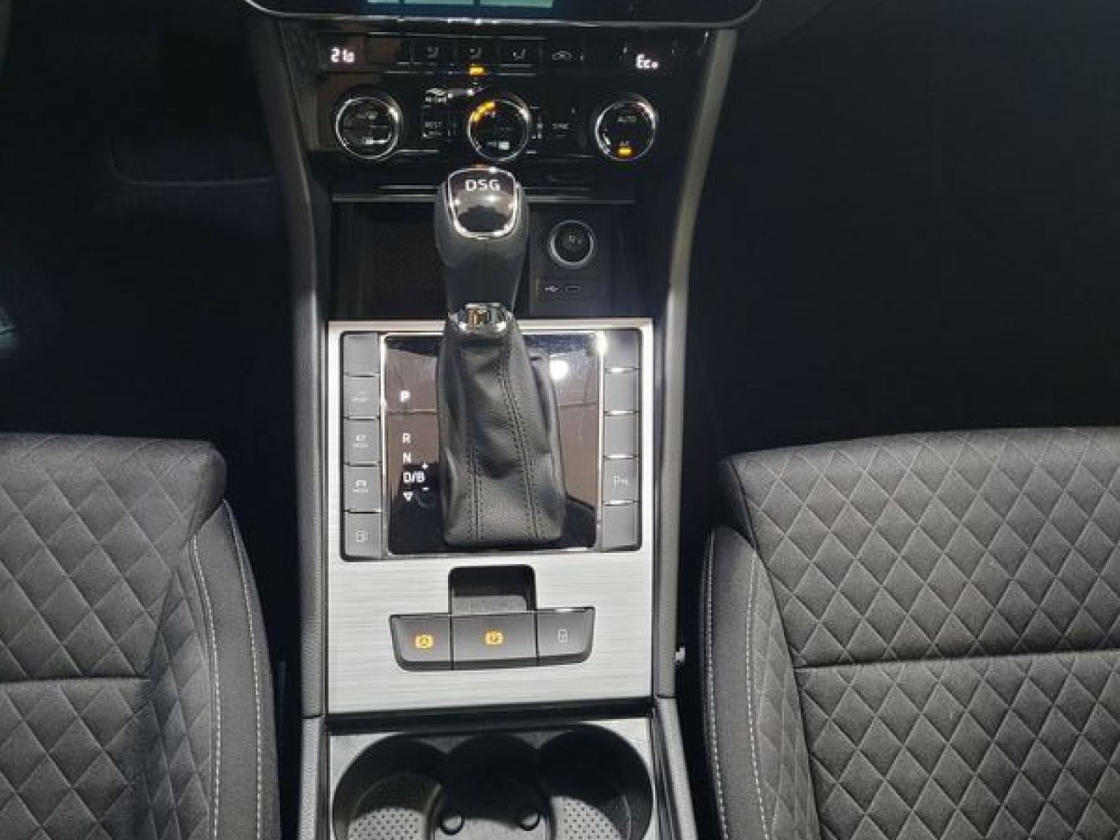 SKODA SUPERB 1.4 TSI 218cv iV P-HEV DSG L&K 24 