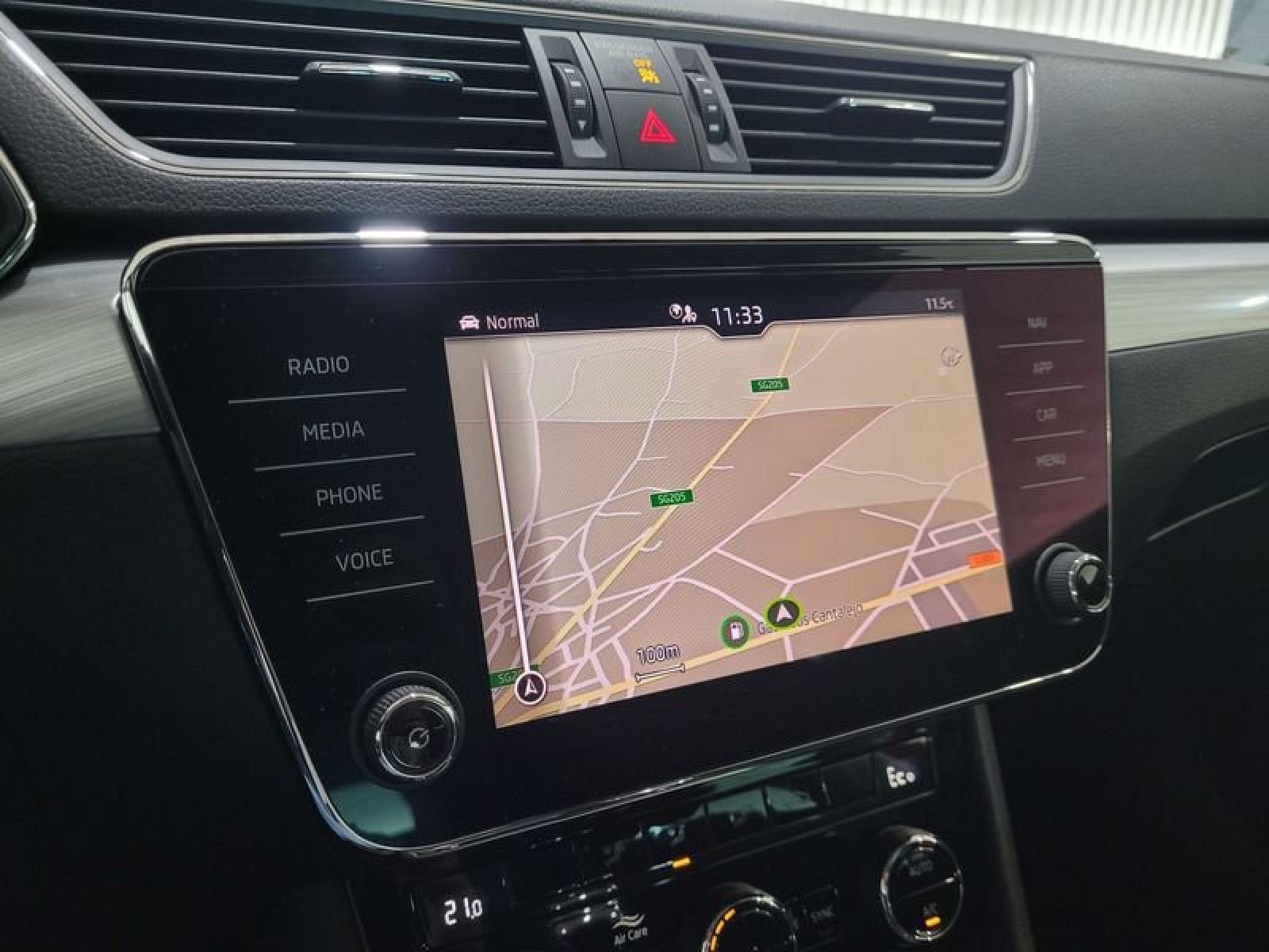 SKODA SUPERB 1.4 TSI 218cv iV P-HEV DSG L&K 27 
