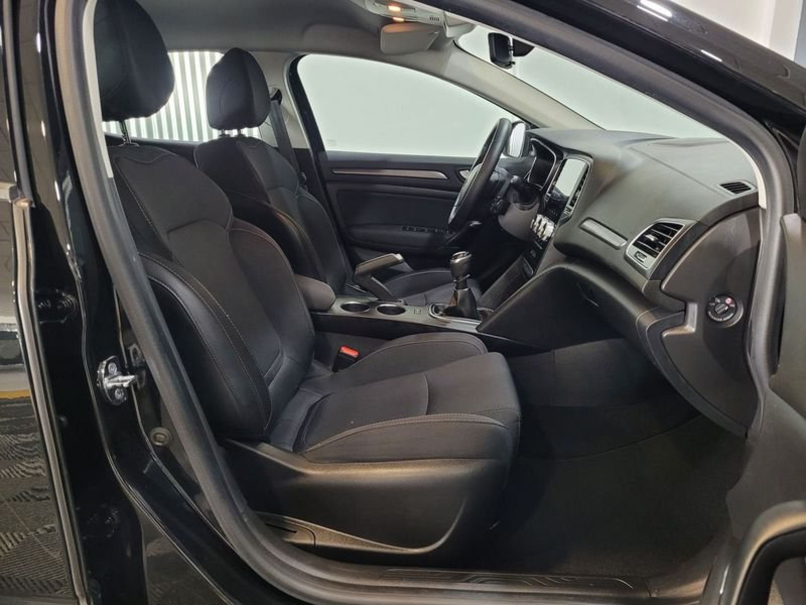RENAULT MéGANE Intens TCe 85 kW (115CV) GPF -SS 10