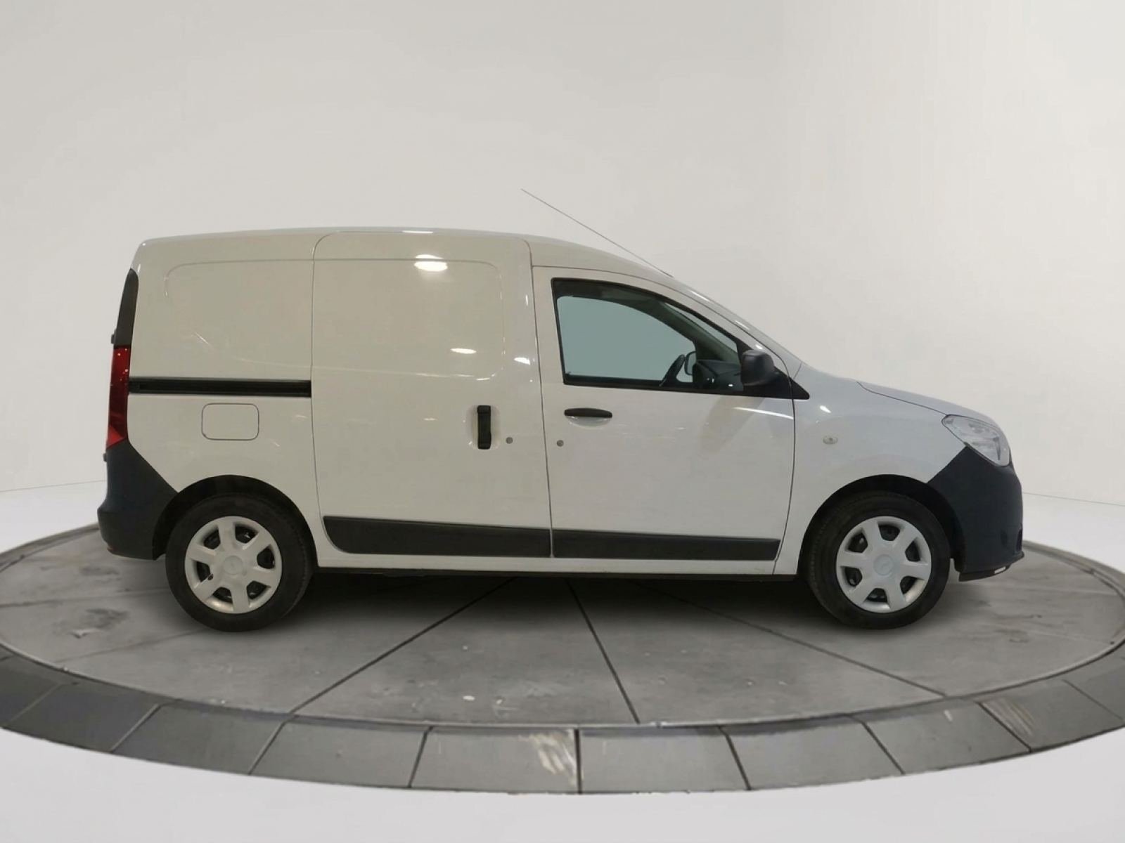 DACIA DOKKER 1.6 100cv GLP Essential -18 3