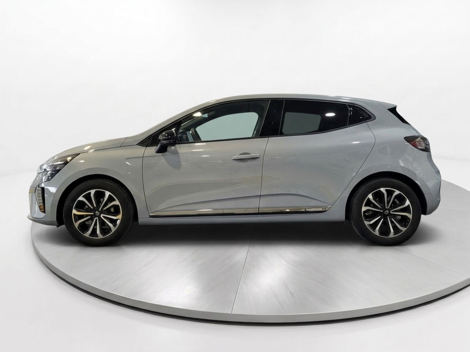 RENAULT CLIO TCe 100cv GLP Techno 2