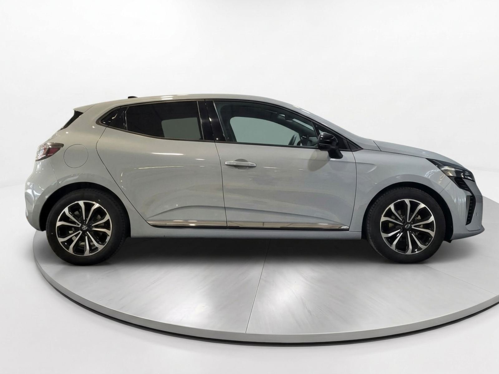 RENAULT CLIO TCe 100cv GLP Techno 6