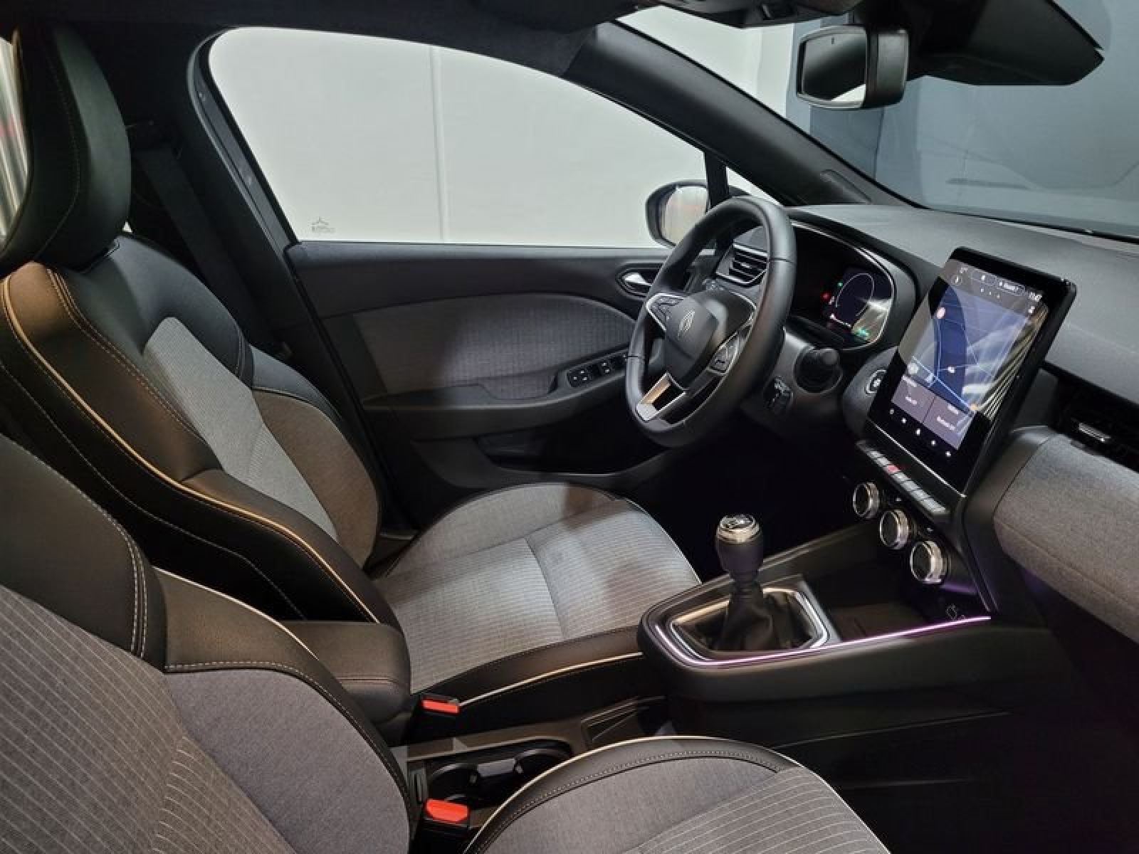 RENAULT CLIO TCe 100cv GLP Techno 12