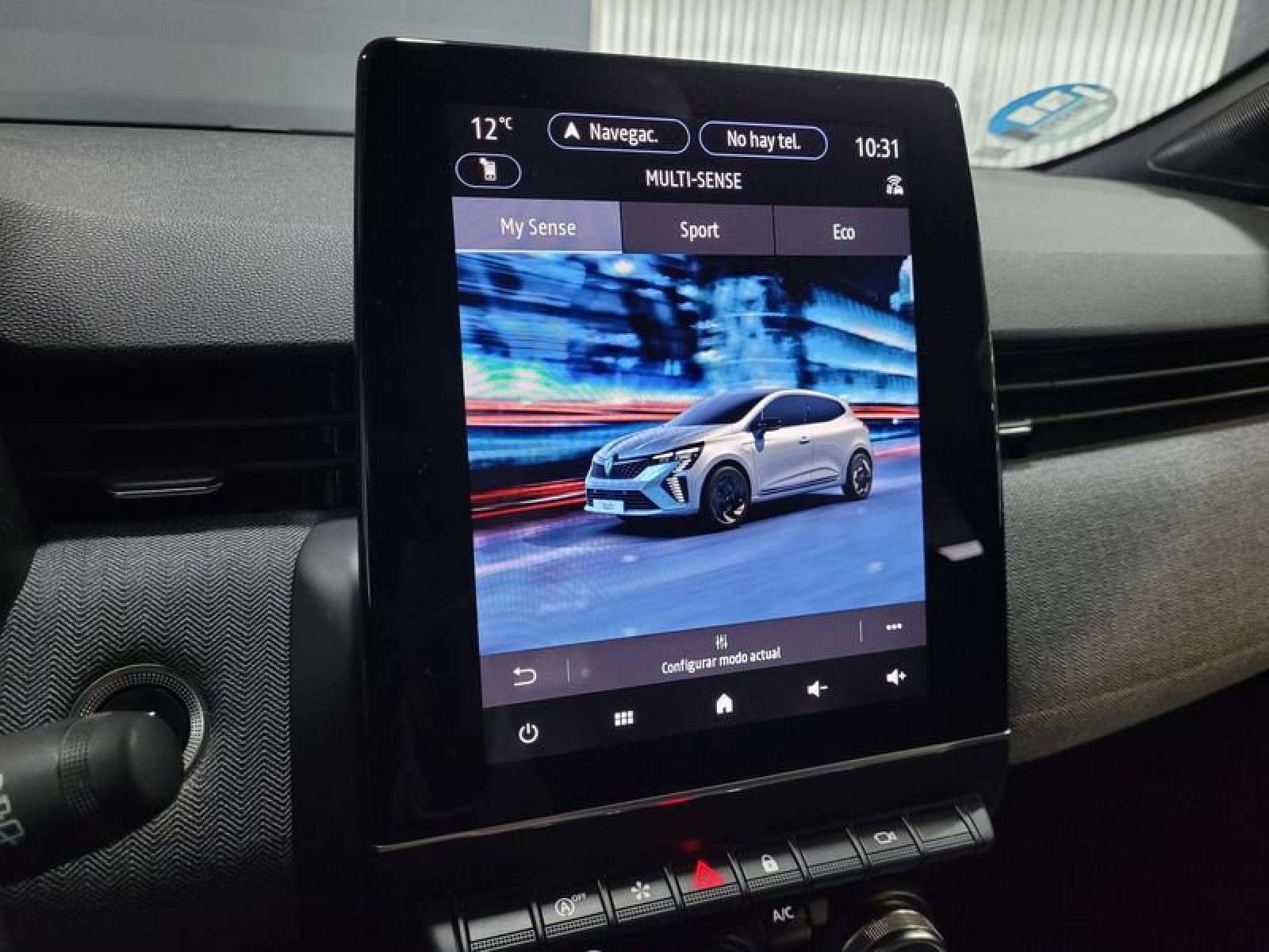 RENAULT CLIO TCe 100cv GLP Techno 26
