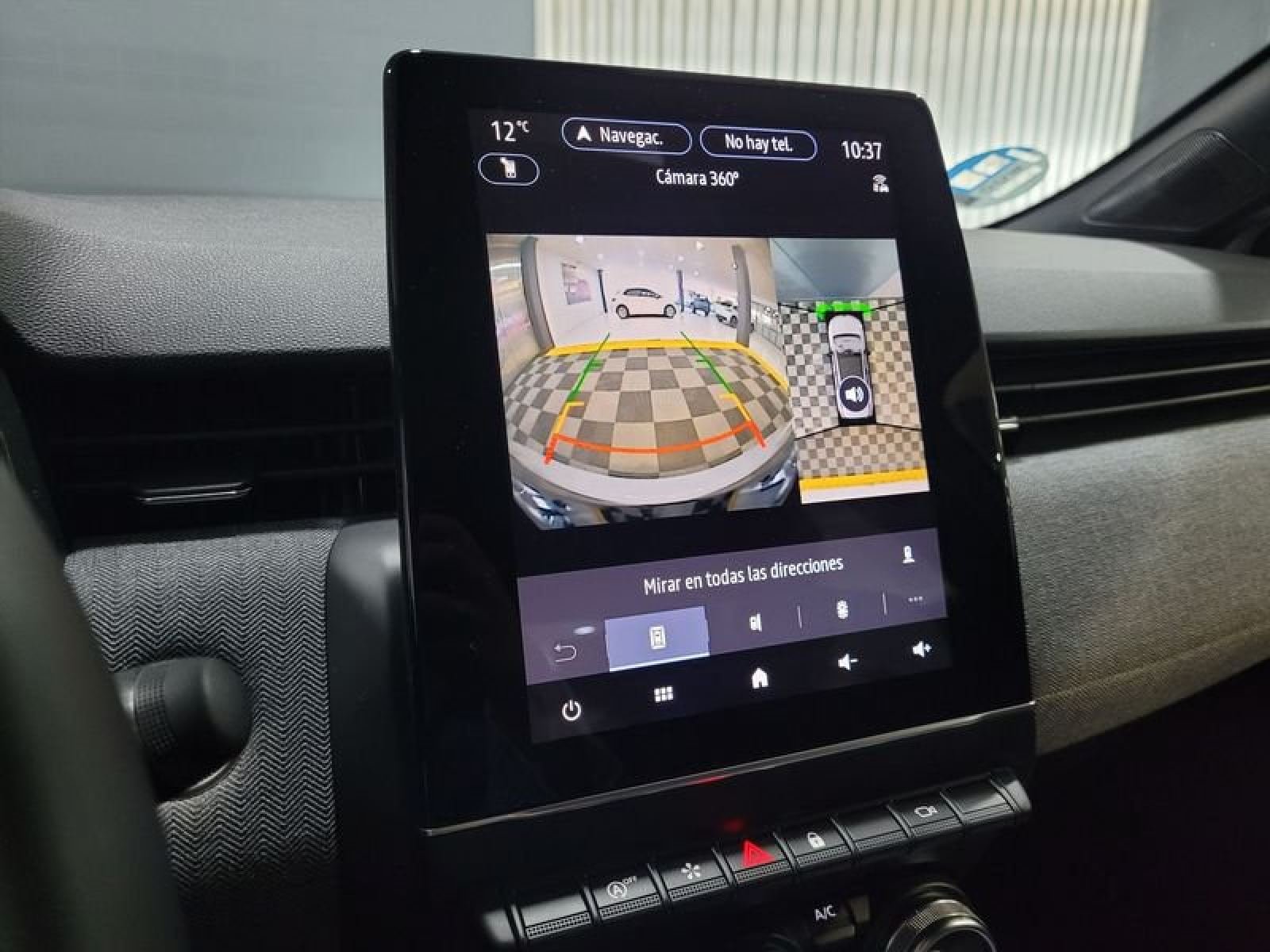 RENAULT CLIO TCe 100cv GLP Techno 27
