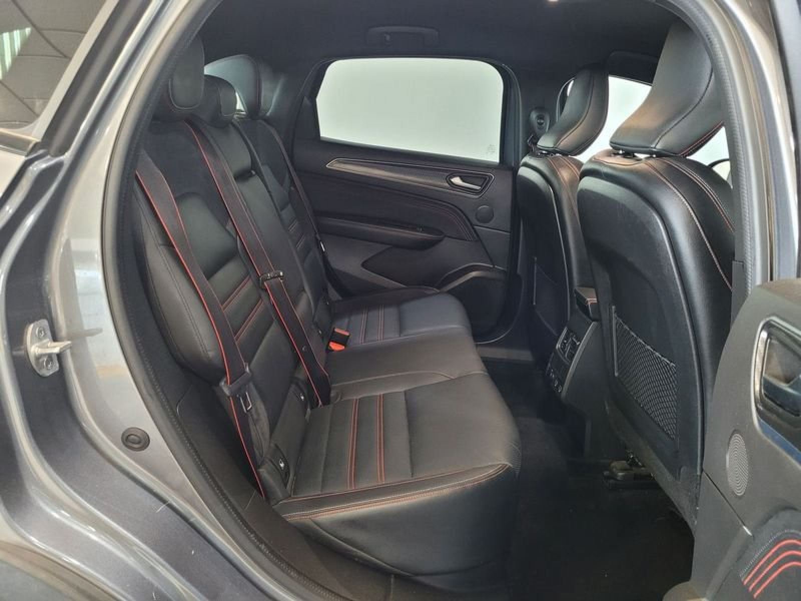 RENAULT ARKANA 1.3 TCe 140cv EDC Microhíbrido RS Line 9