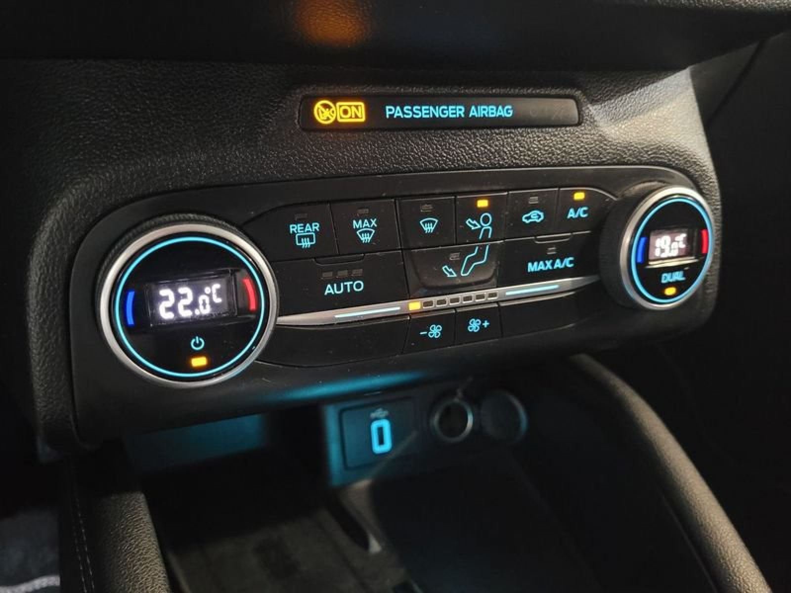 FORD FOCUS 1.5 Ecoblue 120cv Auto Titanium 27 