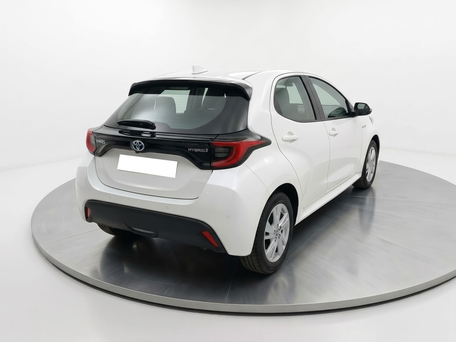 TOYOTA YARIS 1.5 120H BUSINESS PLUS 3