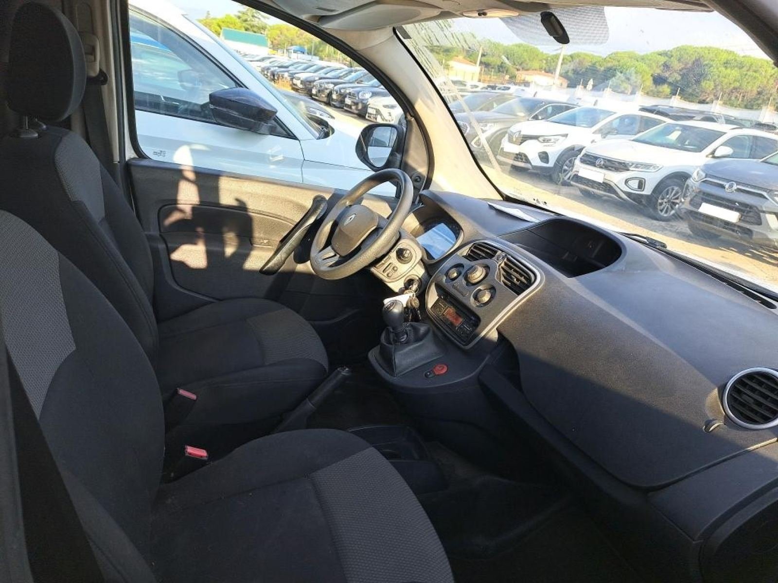 RENAULT KANGOO FURGON PROFESIONAL BLUE DCI 59 KW (80CV) 4