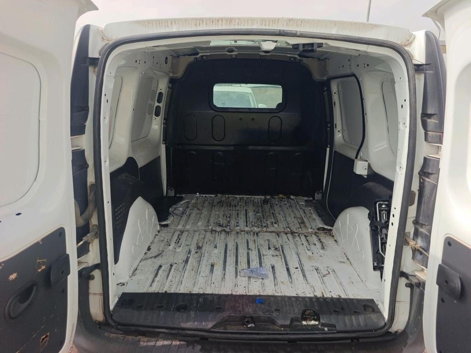 RENAULT KANGOO FURGON Profesional Blue dCi 59 kW (80CV) 9