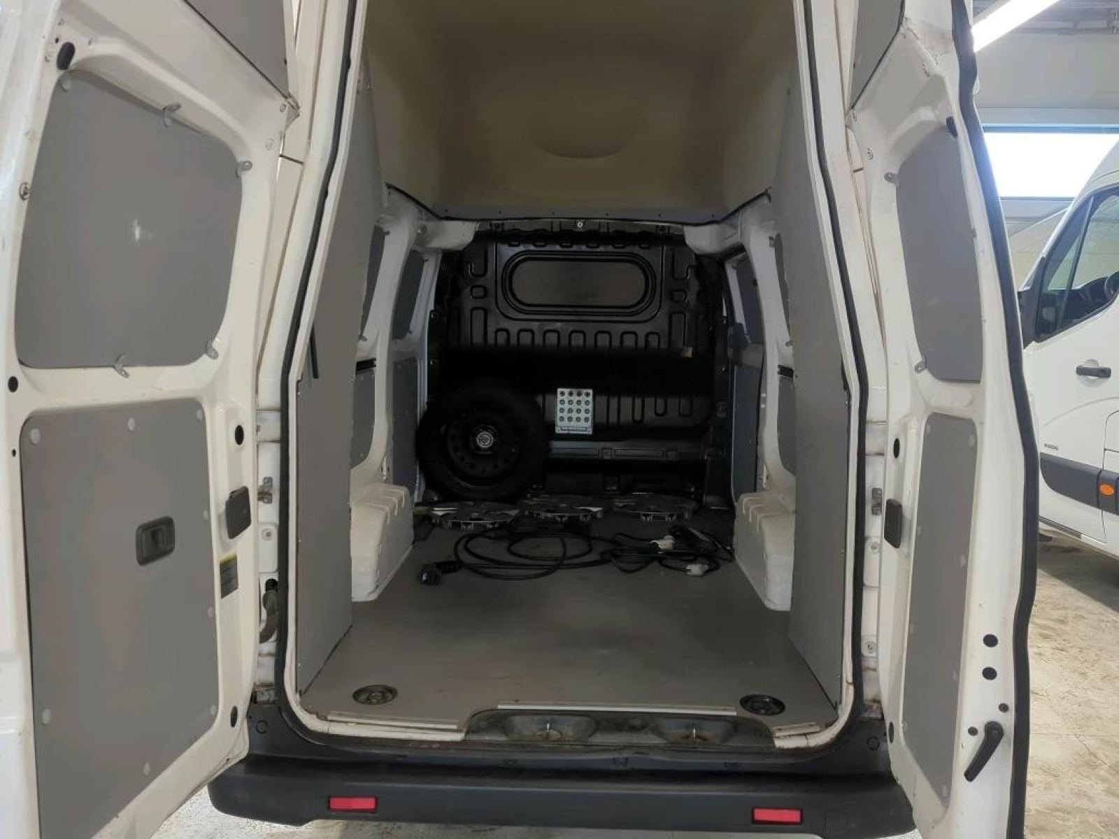 NISSAN E-NV200 Furgón 4p 40 kWh PROFESIONAL Mam 10