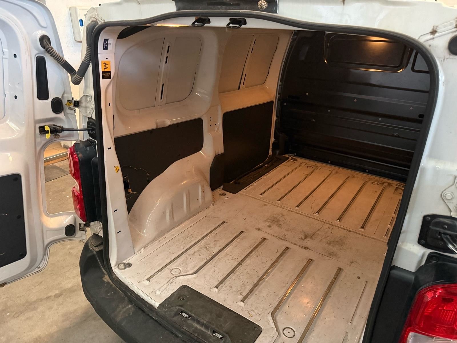 FIAT SCUDO Furgón L2 100cv MT6 Business 14