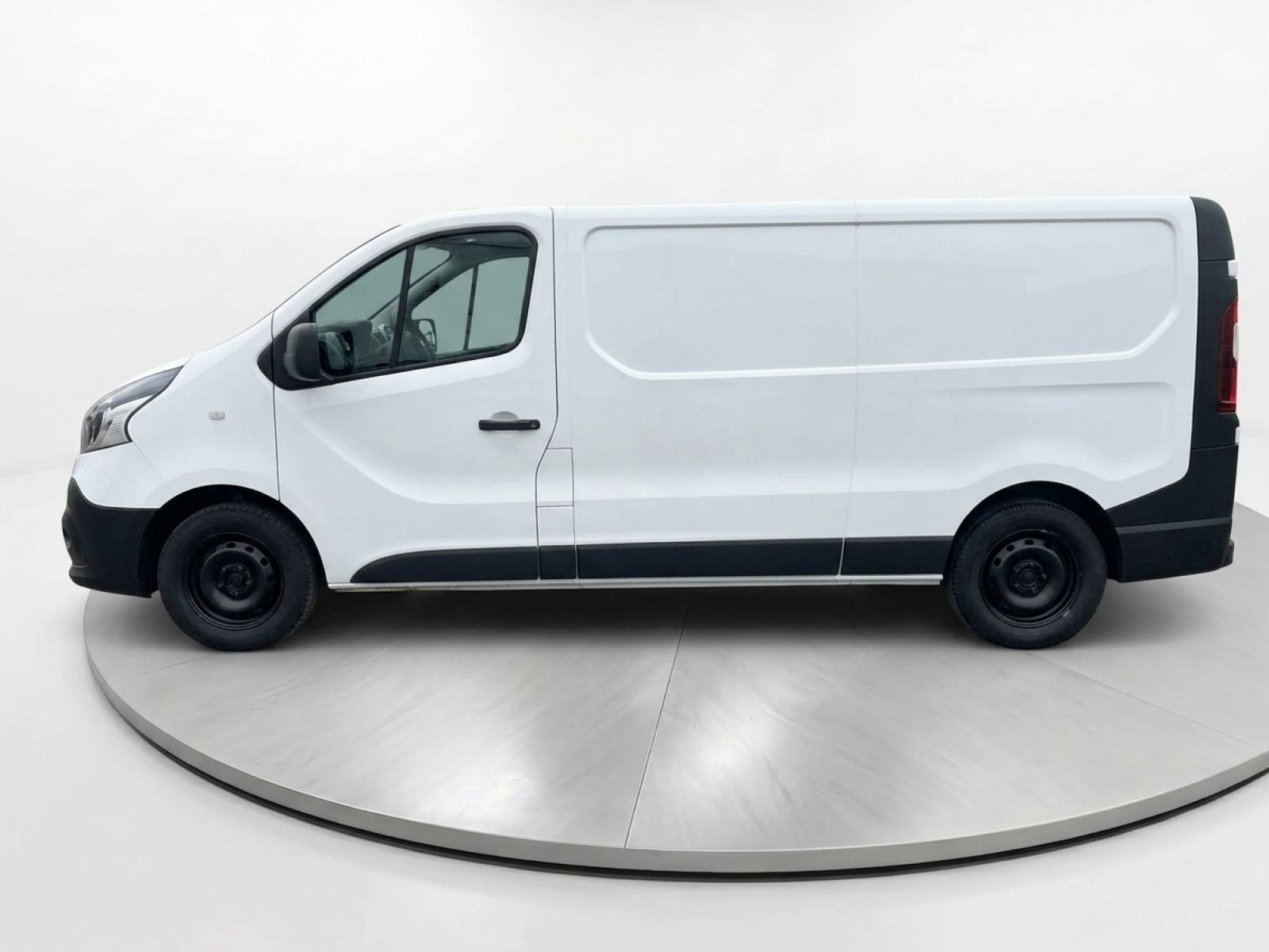RENAULT TRAFIC Furgón 29 L2H1 dCi 70kW (95CV) Euro 6 9