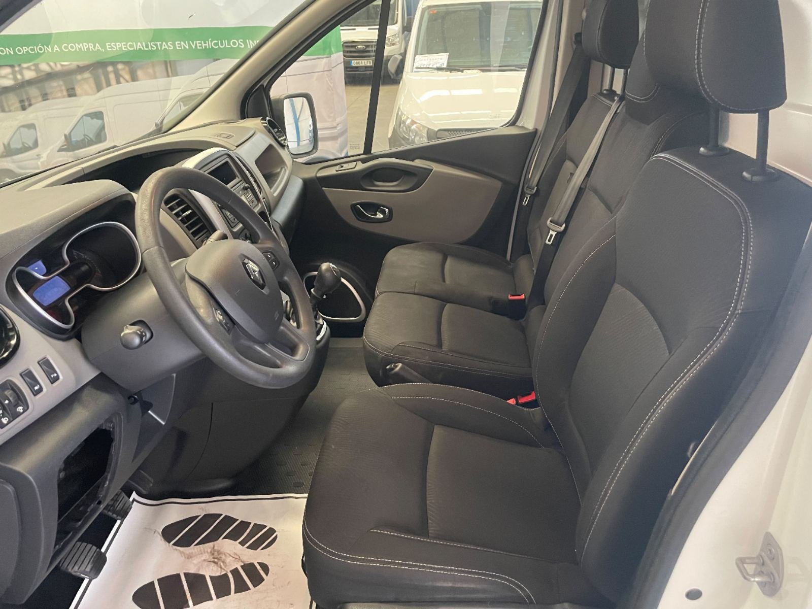 RENAULT TRAFIC Furgón 29 L2H1 dCi 70kW (95CV) Euro 6 10