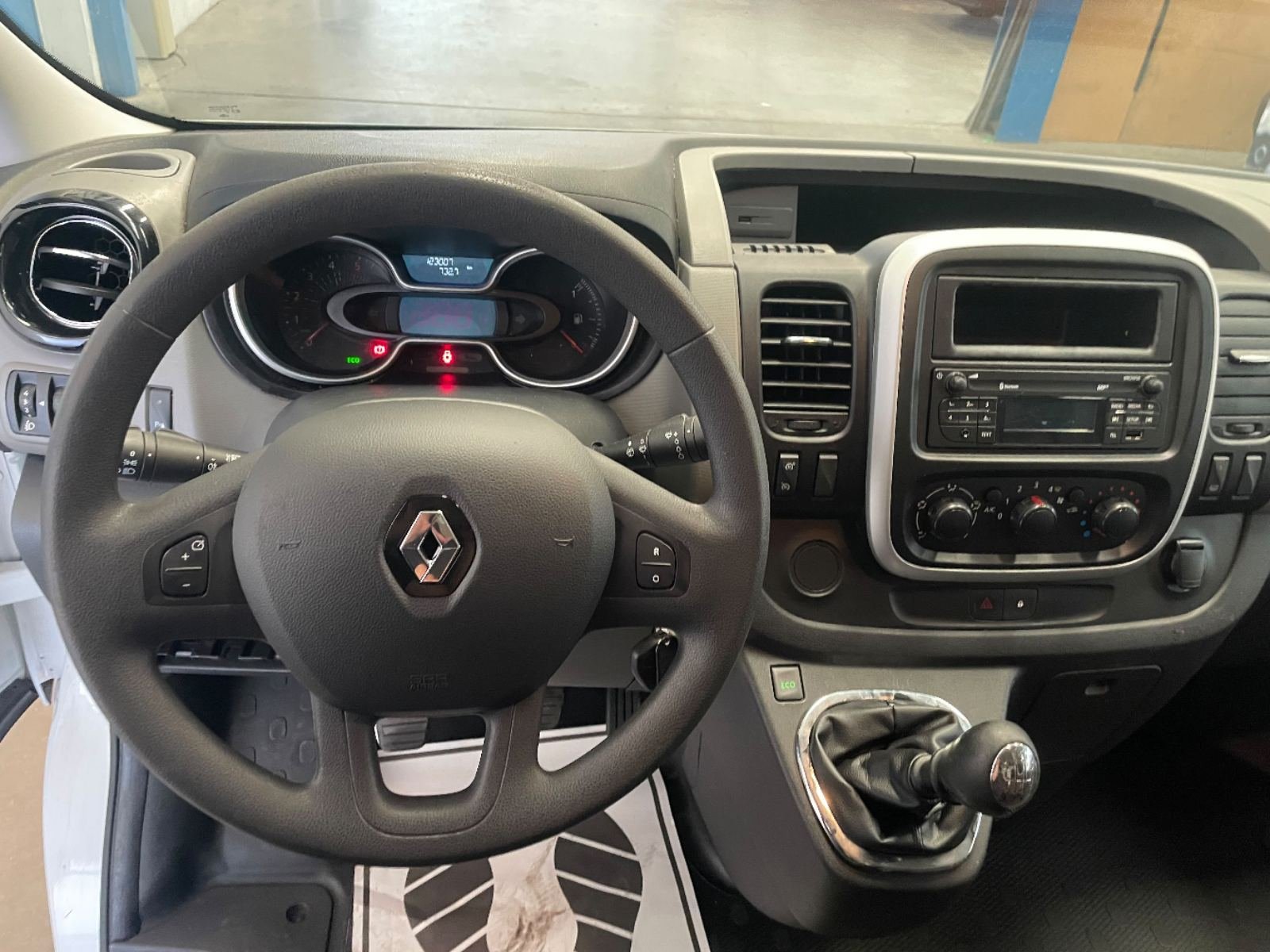 RENAULT TRAFIC Furgón 29 L2H1 dCi 70kW (95CV) Euro 6 12