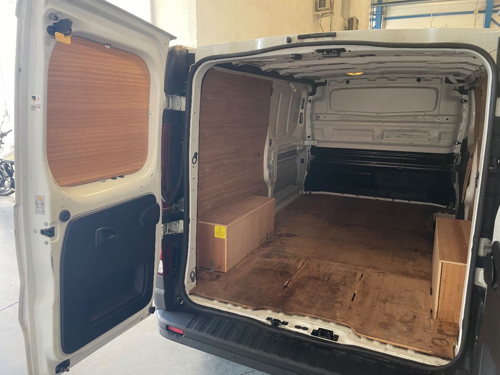 RENAULT TRAFIC Furgón 29 L2H1 dCi 70kW (95CV) Euro 6 14