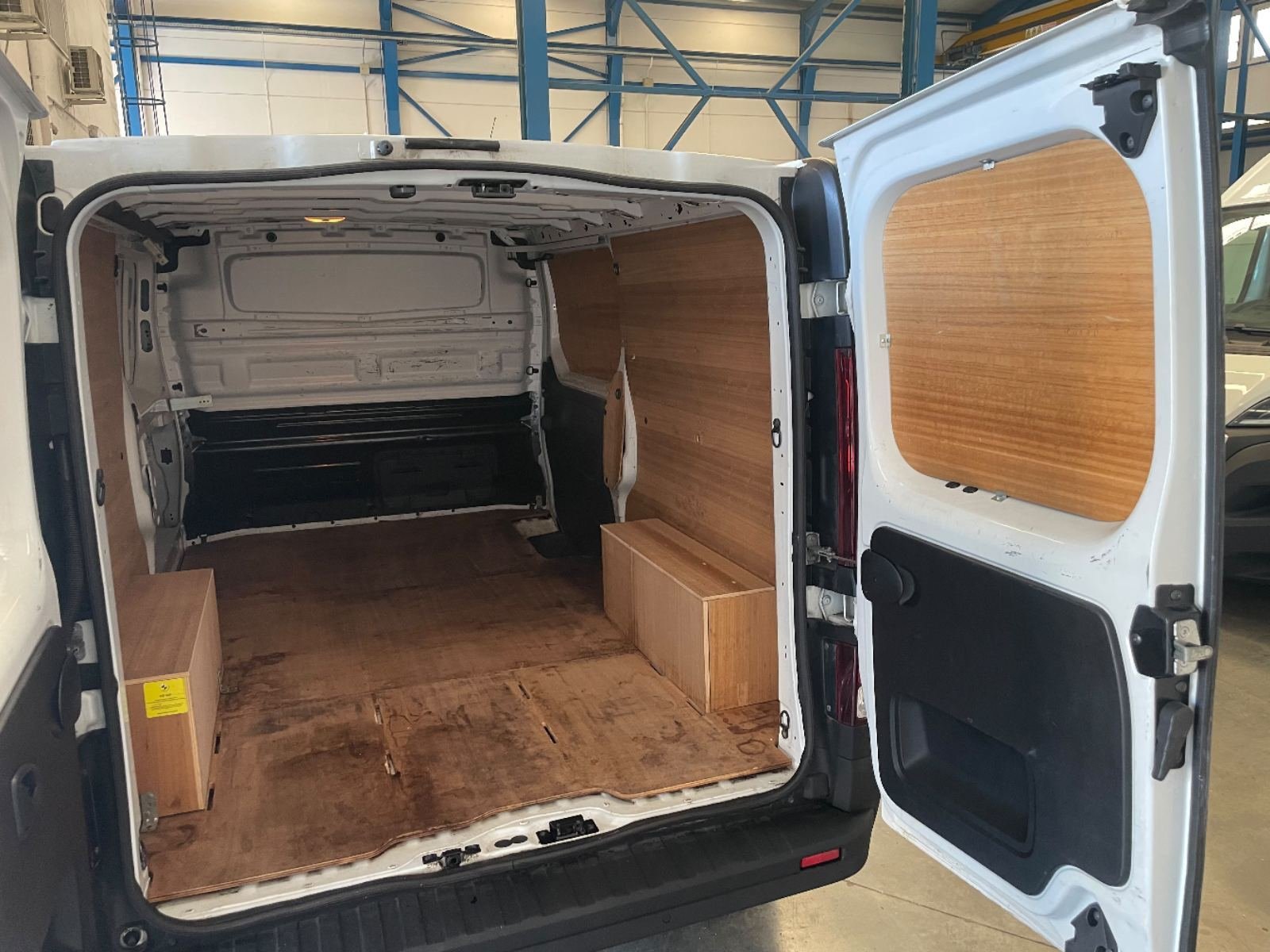 RENAULT TRAFIC Furgón 29 L2H1 dCi 70kW (95CV) Euro 6 15