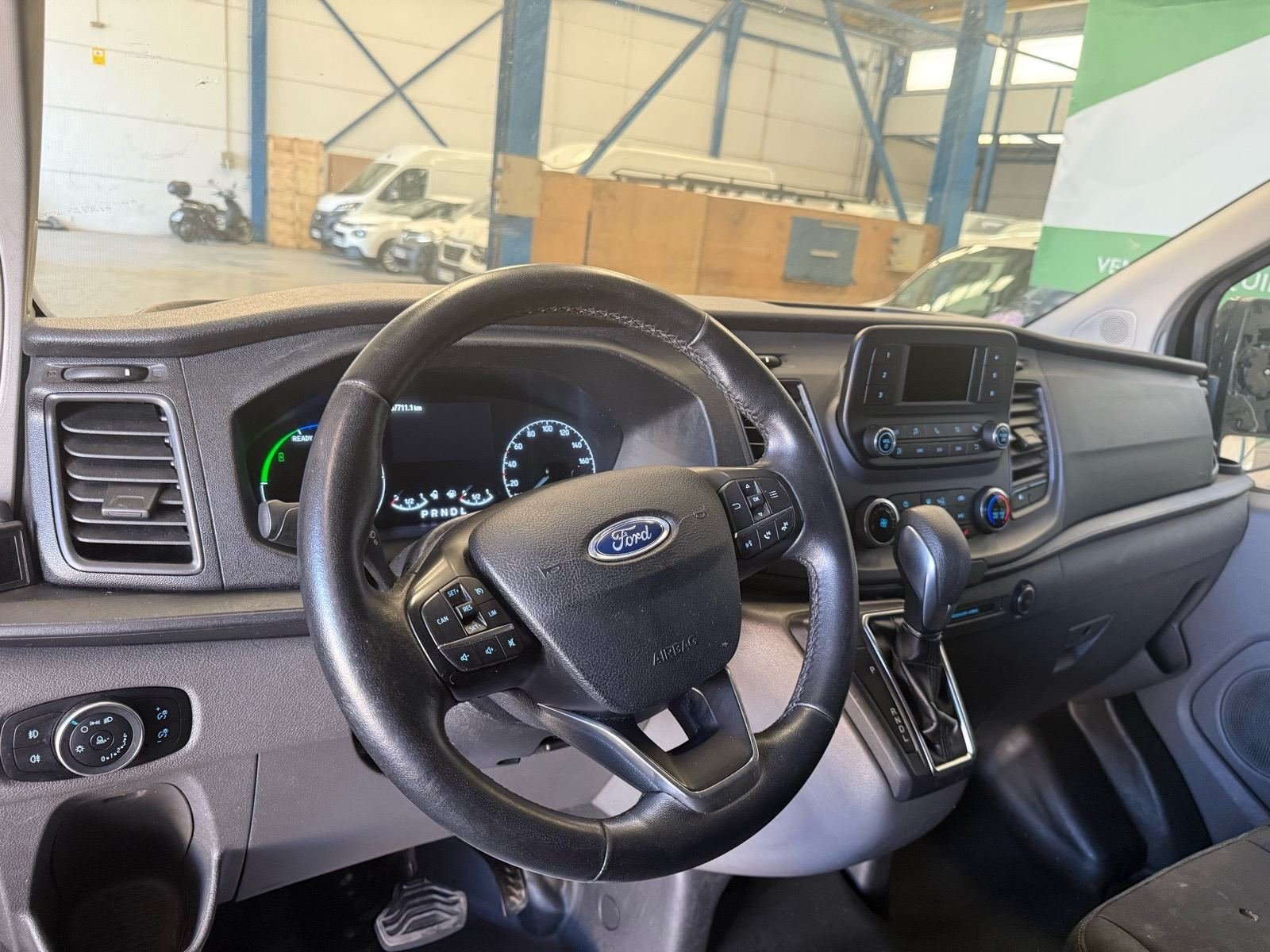 FORD TRANSIT CUSTOM 340 L1 Van Trend Plug-in Hybrid Auto. 7 