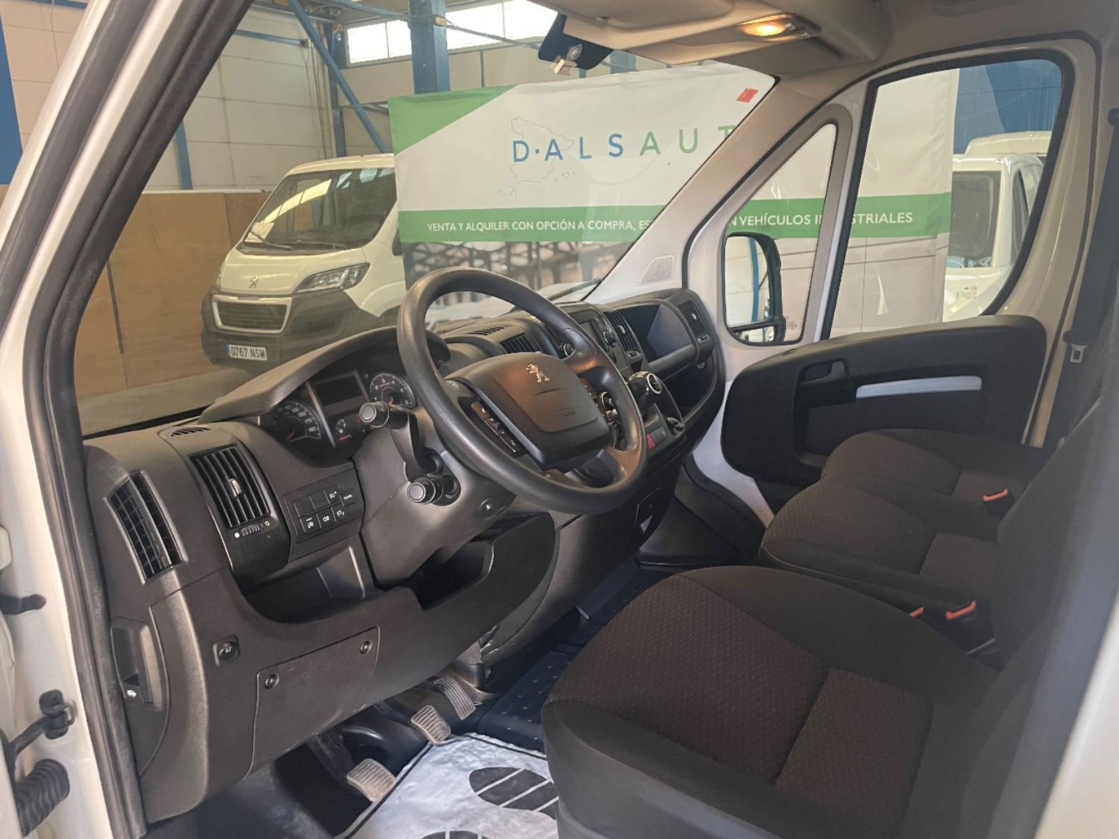 PEUGEOT BOXER Fg 330 L1H2 2.2 BlueHDi S&S 120CV Premium 12