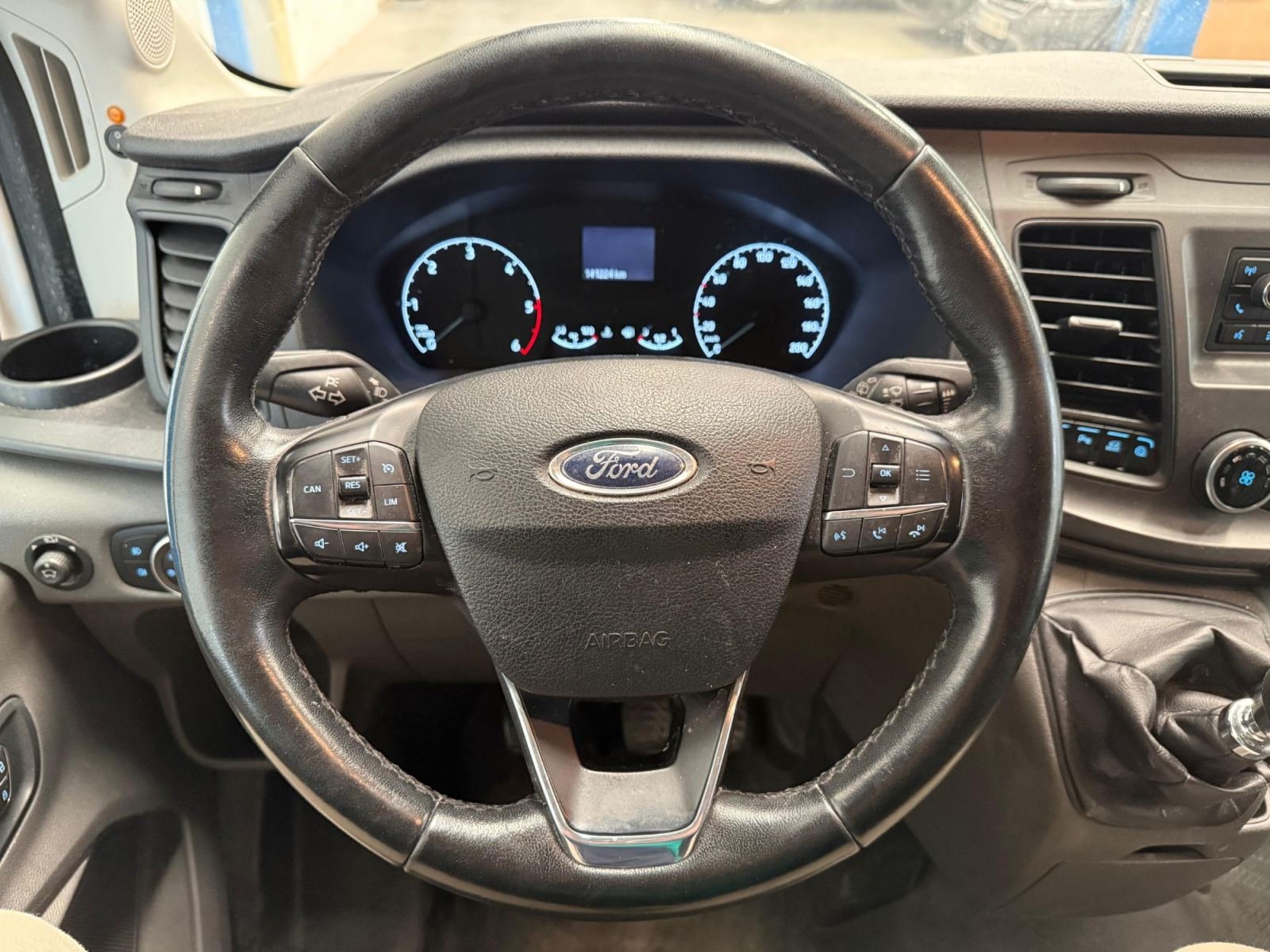 FORD TRANSIT 310 96kW L3H2 Van Trend Delantera 13