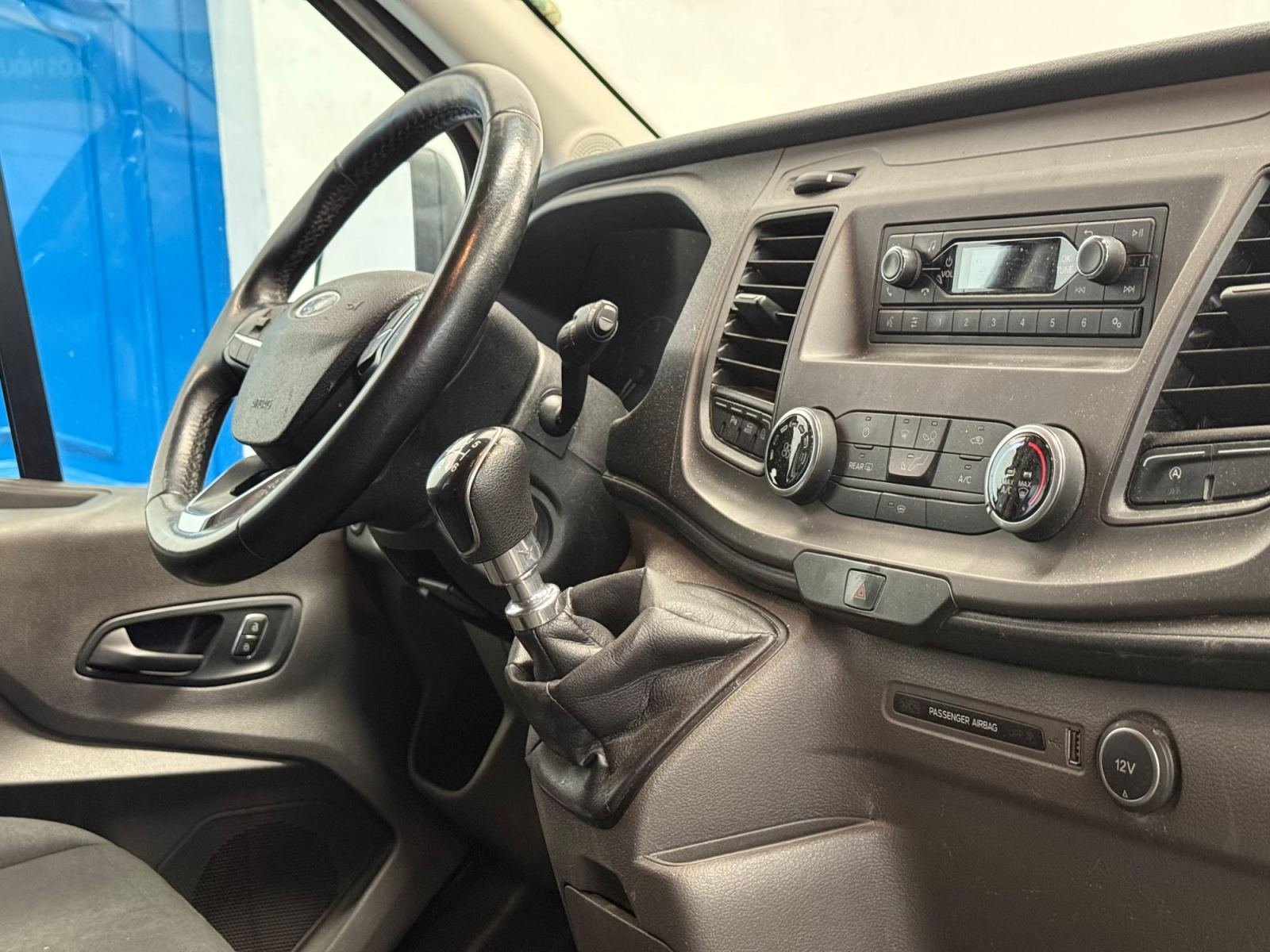 FORD TRANSIT 310 96kW L3H2 Van Trend Delantera 15