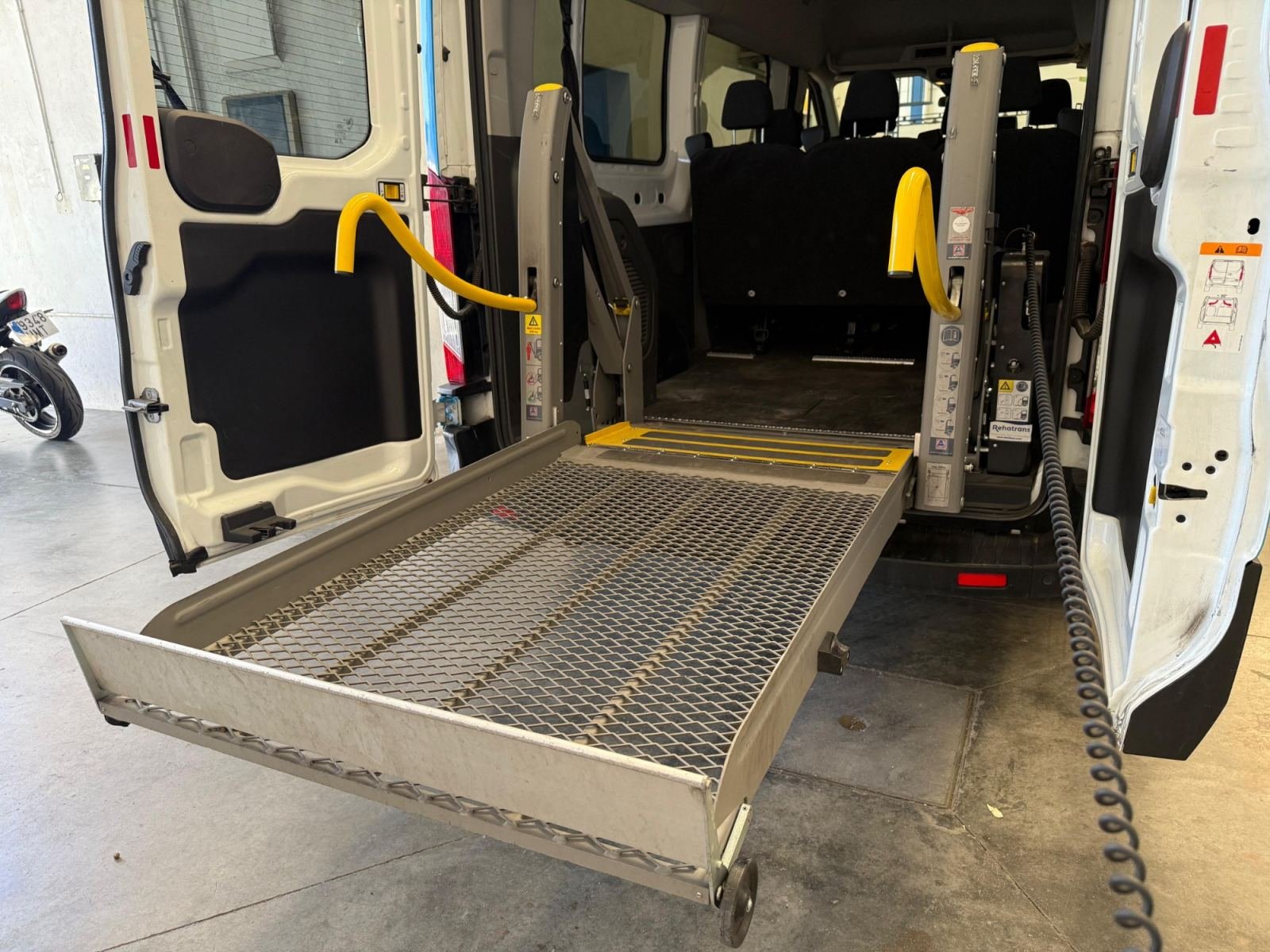 FORD TRANSIT 310 96kW L3H2 Van Trend Delantera 51