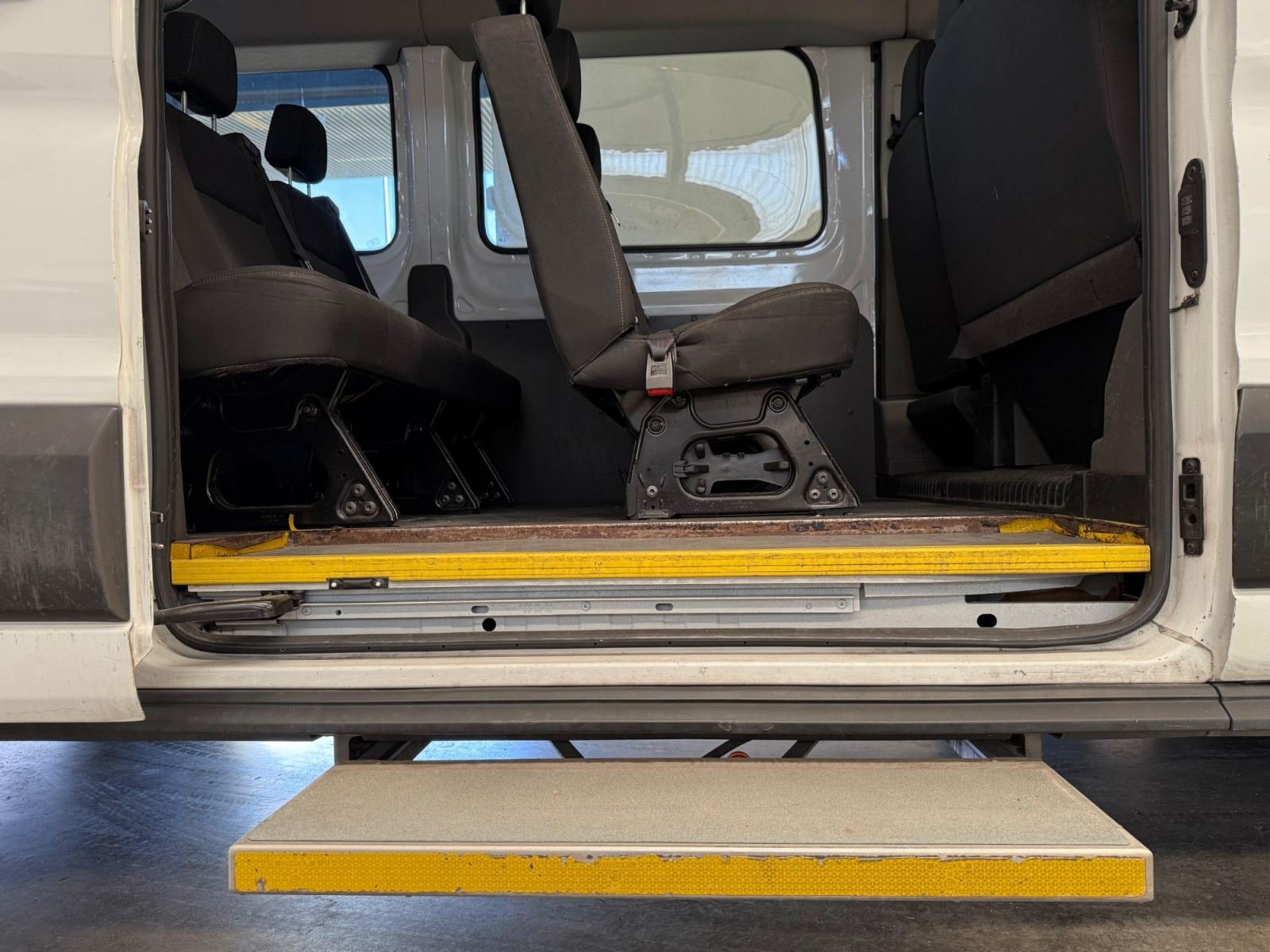 FORD TRANSIT 310 96kW L3H2 Van Trend Delantera 62