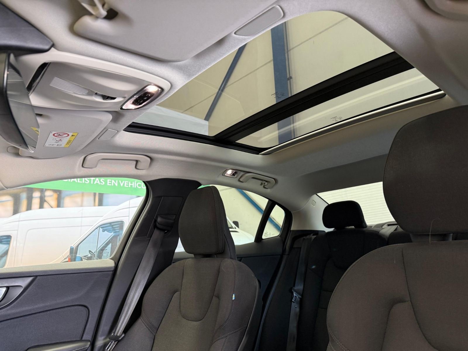 VOLVO S60 B4(G) FWD Momentum Pro aut 18