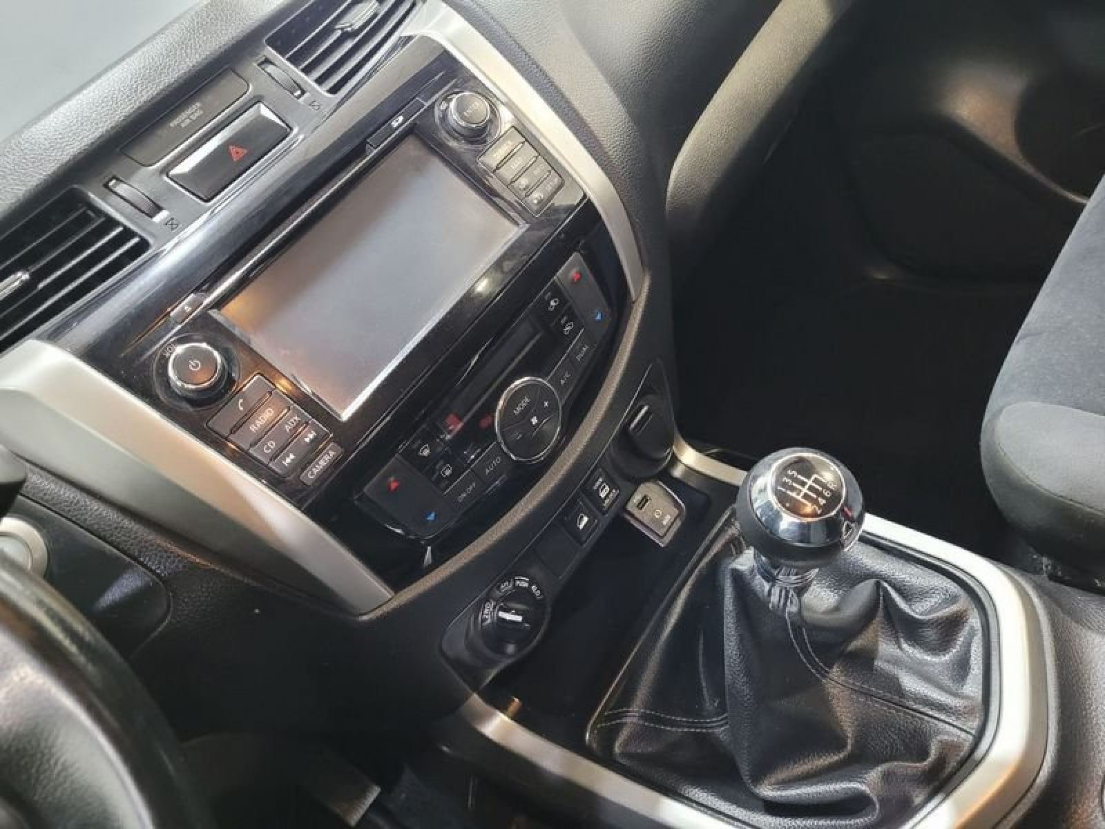 NISSAN NAVARA 2.3dCi 190cv N-Connecta 23